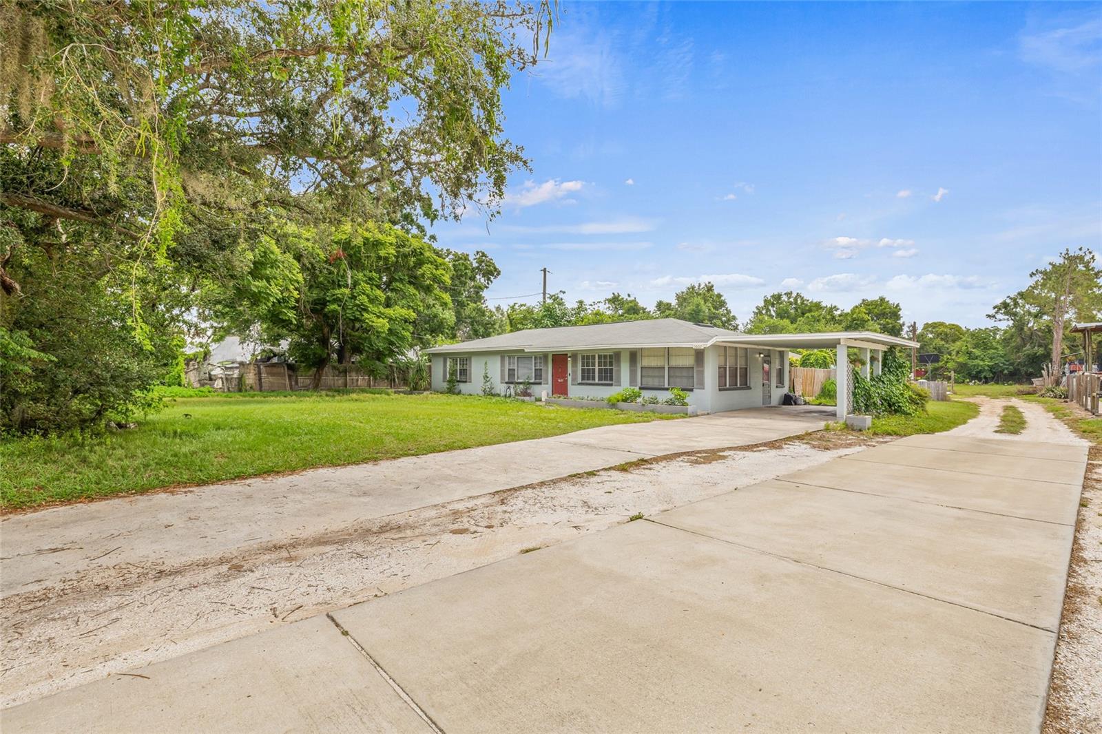 Listing photo id 0 for 1607 Bell Shoals Road