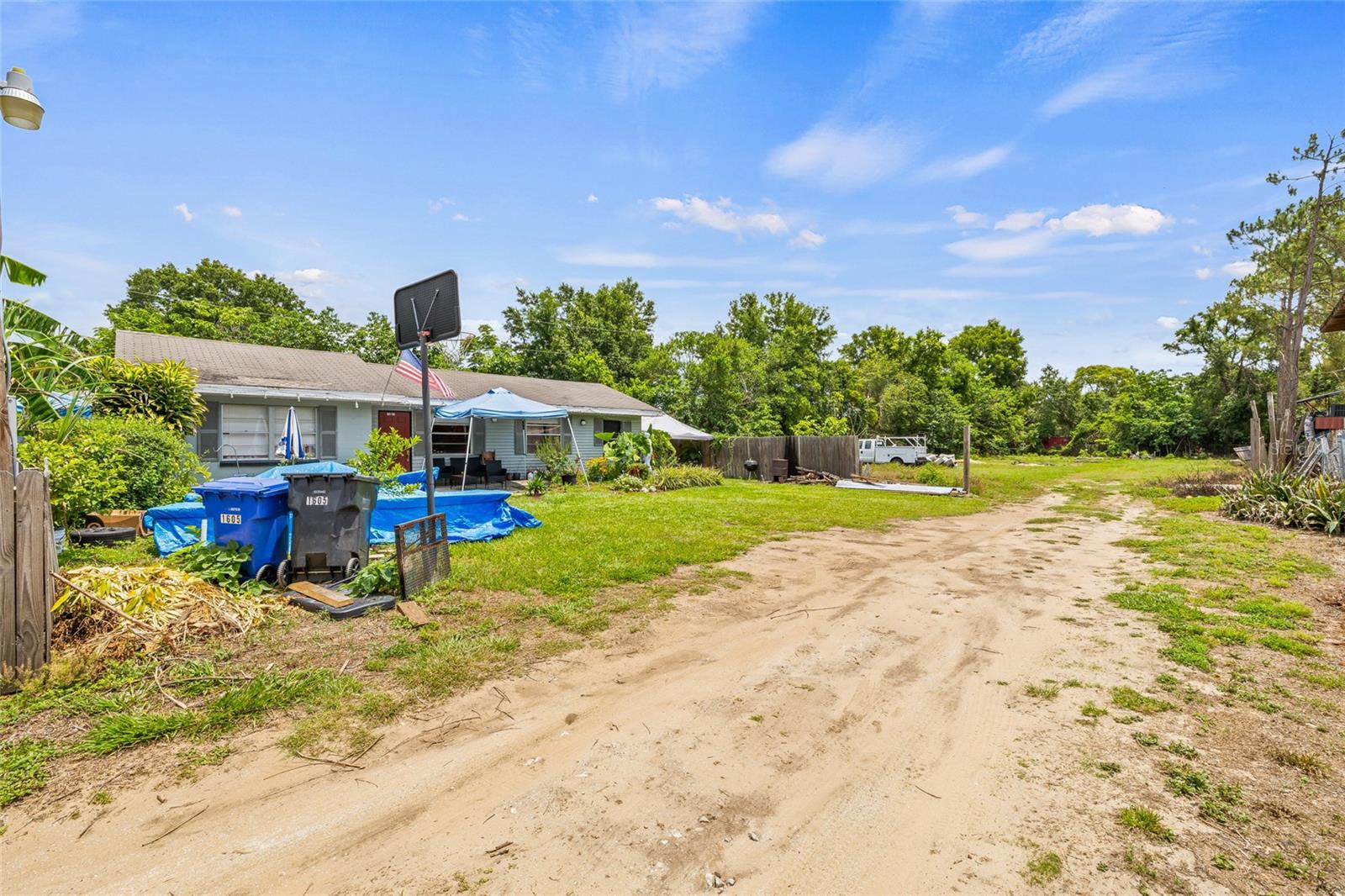 Listing photo id 2 for 1607 Bell Shoals Road