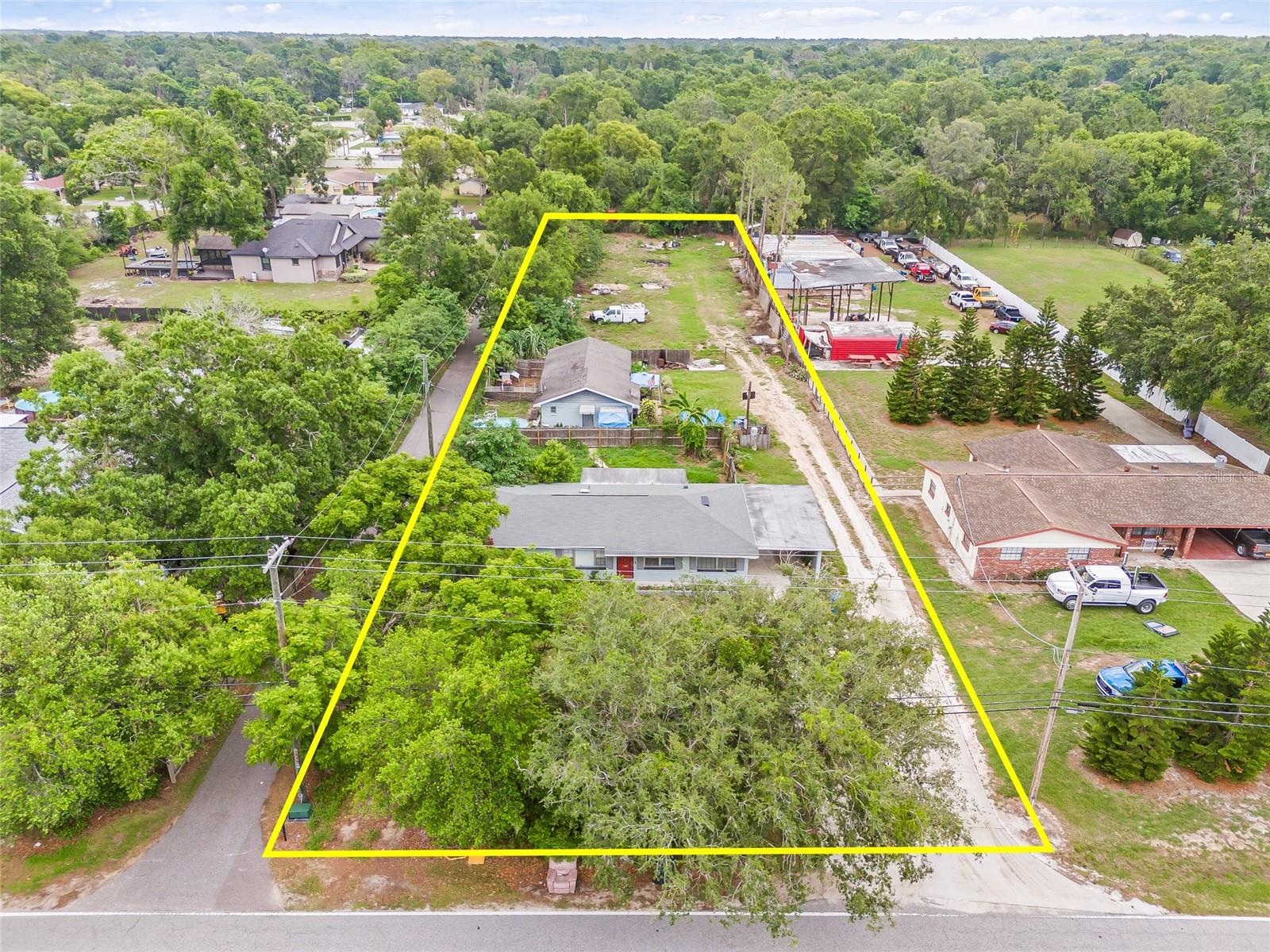 Listing photo id 6 for 1607 Bell Shoals Road