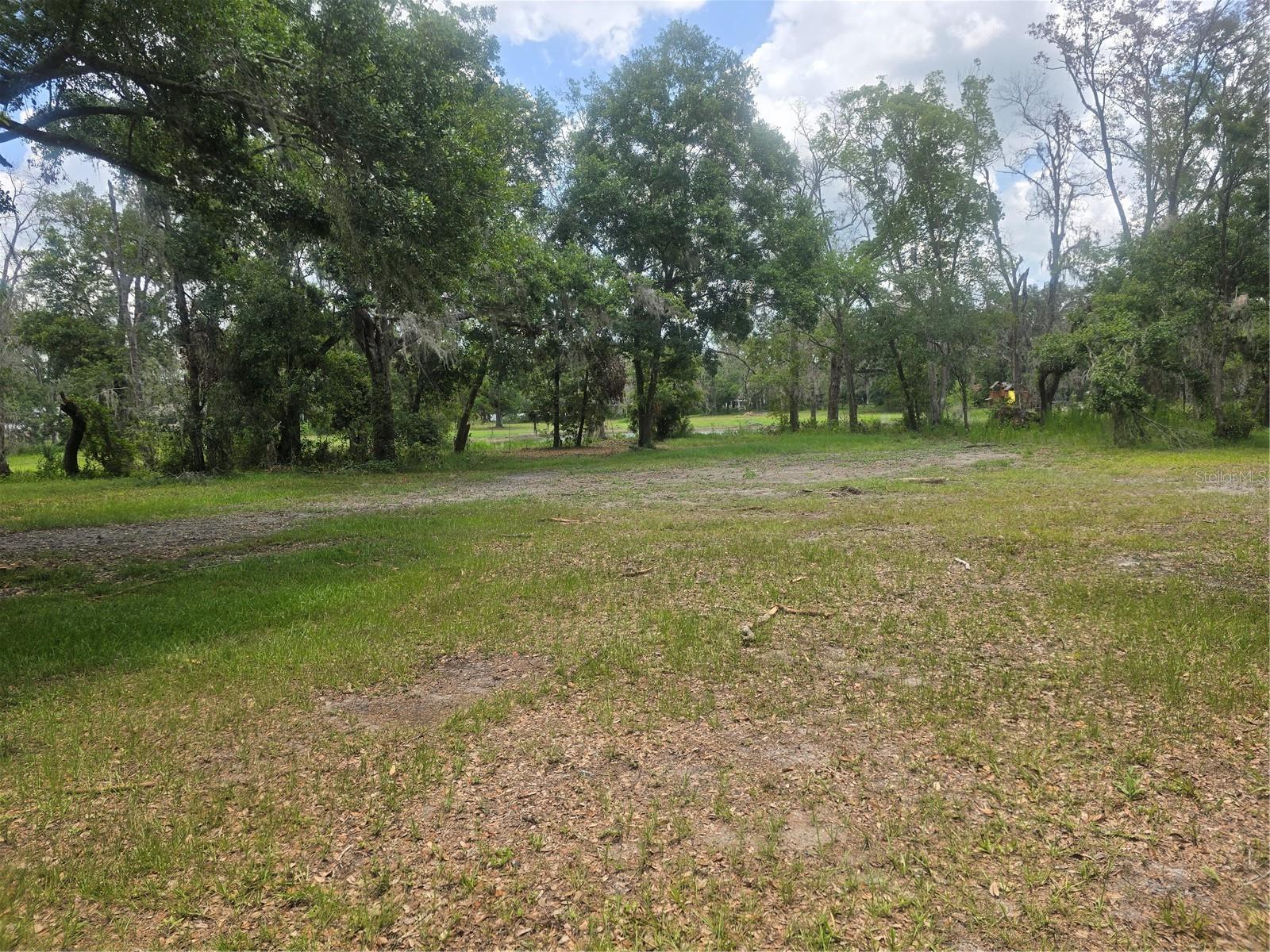 Listing photo id 36 for 22839 Bungalow Lane