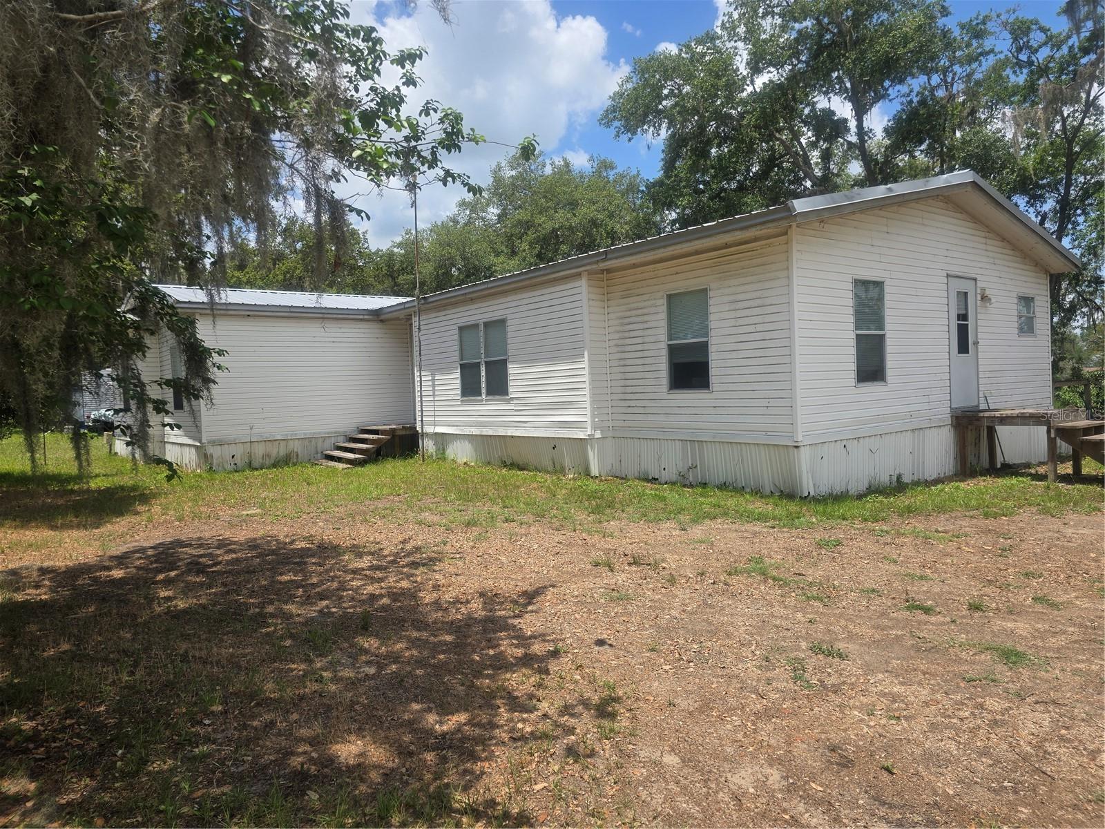 Listing photo id 37 for 22839 Bungalow Lane