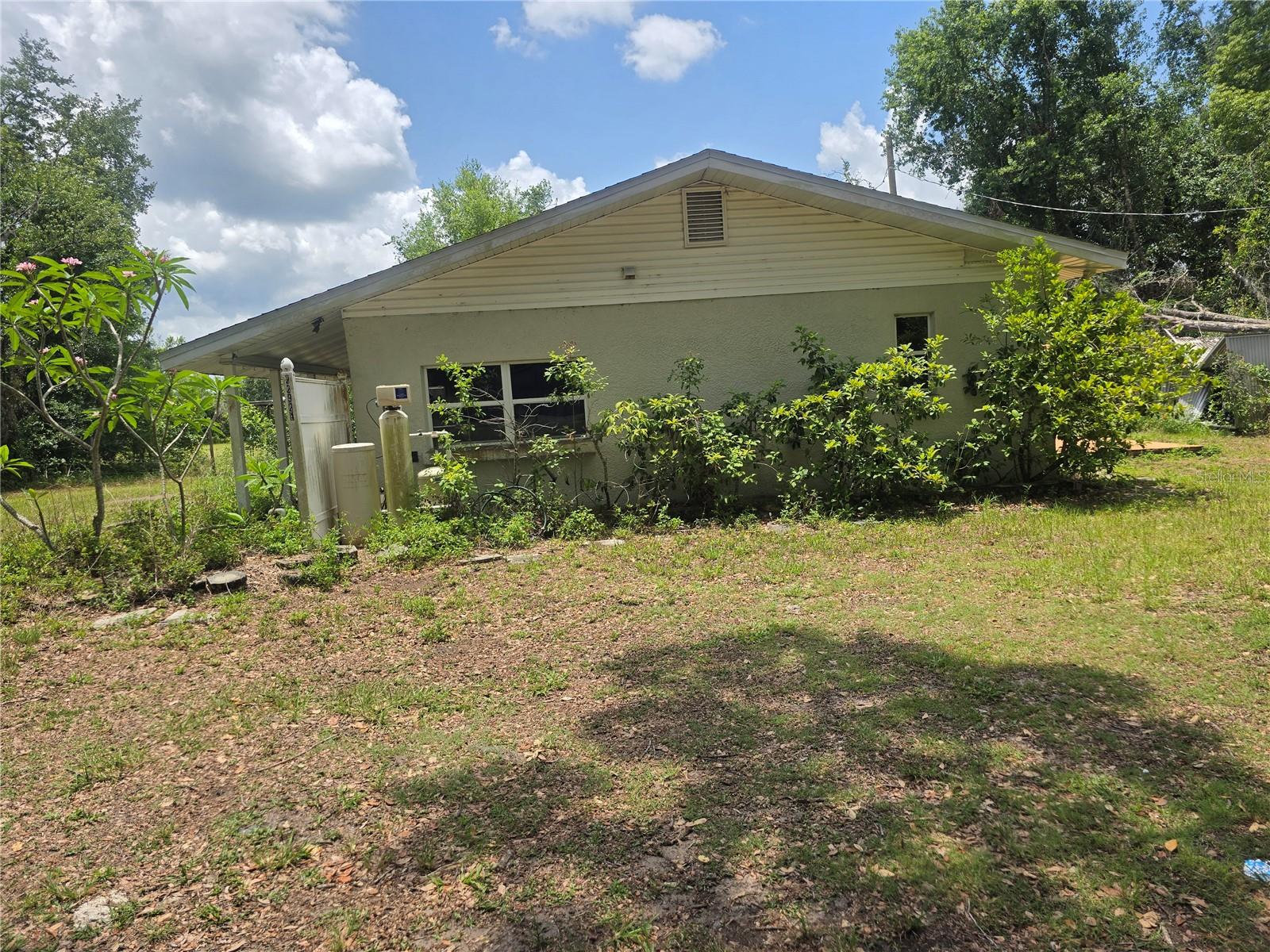 Listing photo id 40 for 22839 Bungalow Lane
