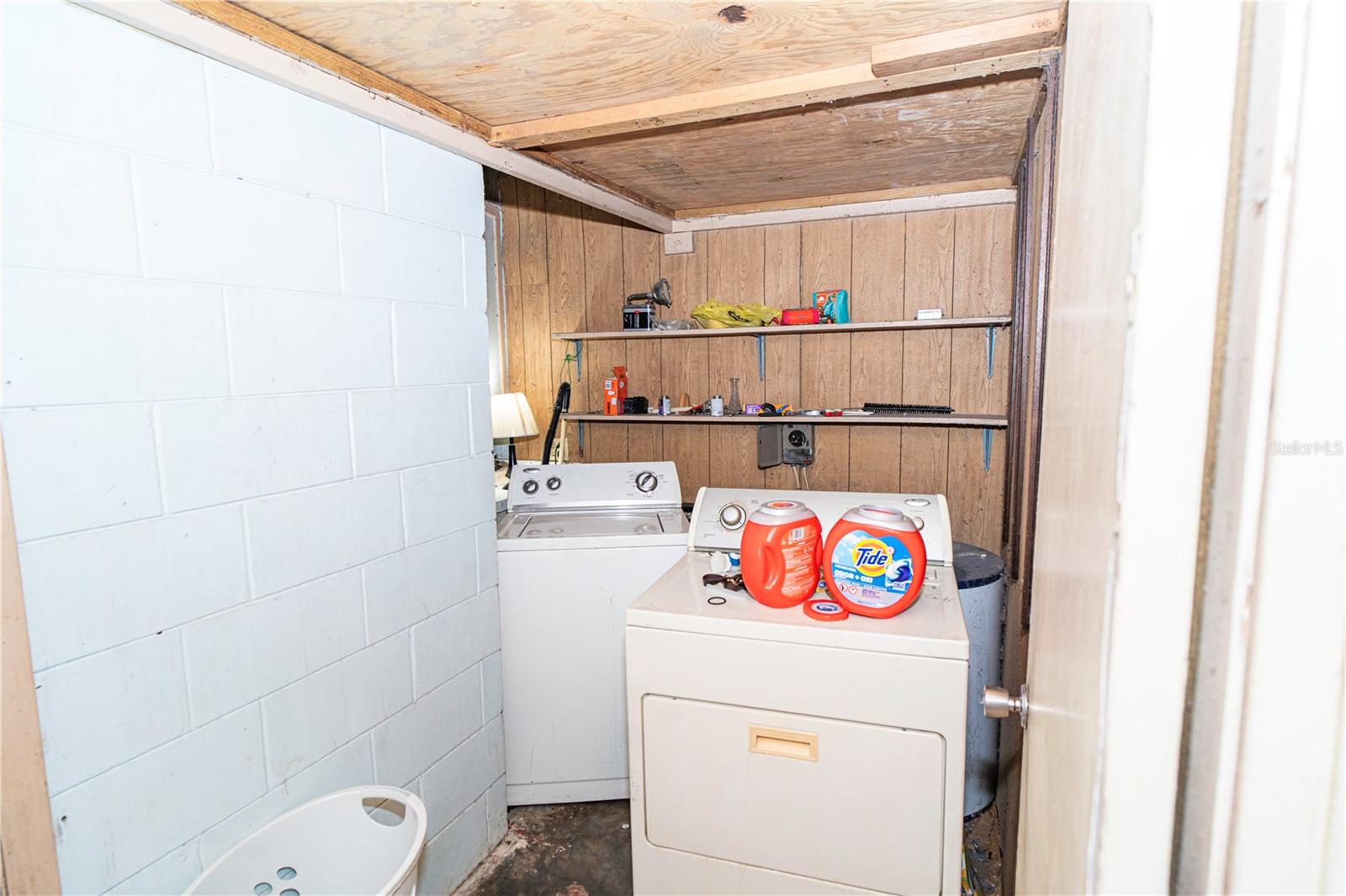 Image 16 of 39 For 10818 Land O Lakes Boulevard