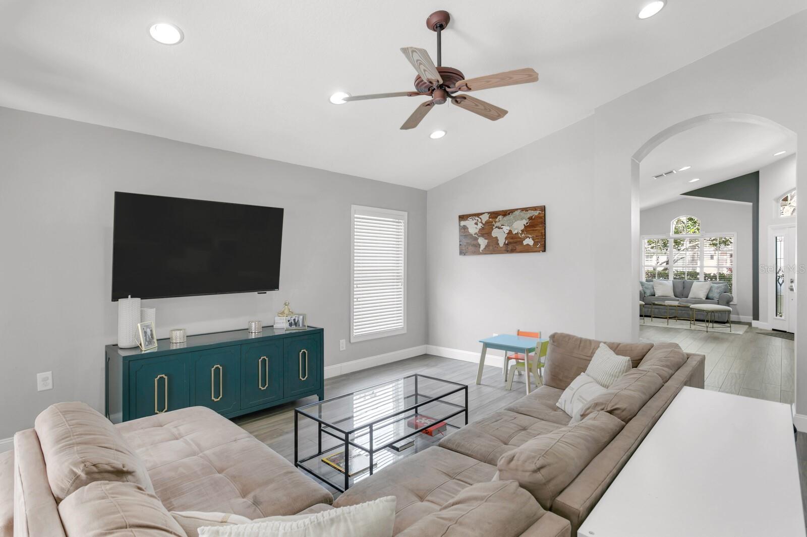 Listing photo id 18 for 11324 Cypress Reserve Drive
