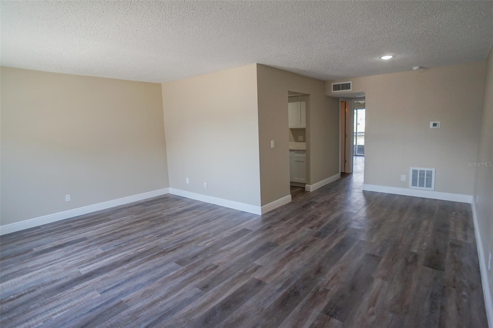 Image 15 of 20 For 9217 Tudor Dr  A106