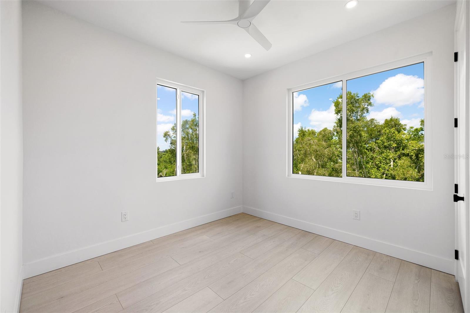 Image 25 of 65 For 10340 2nd Way N