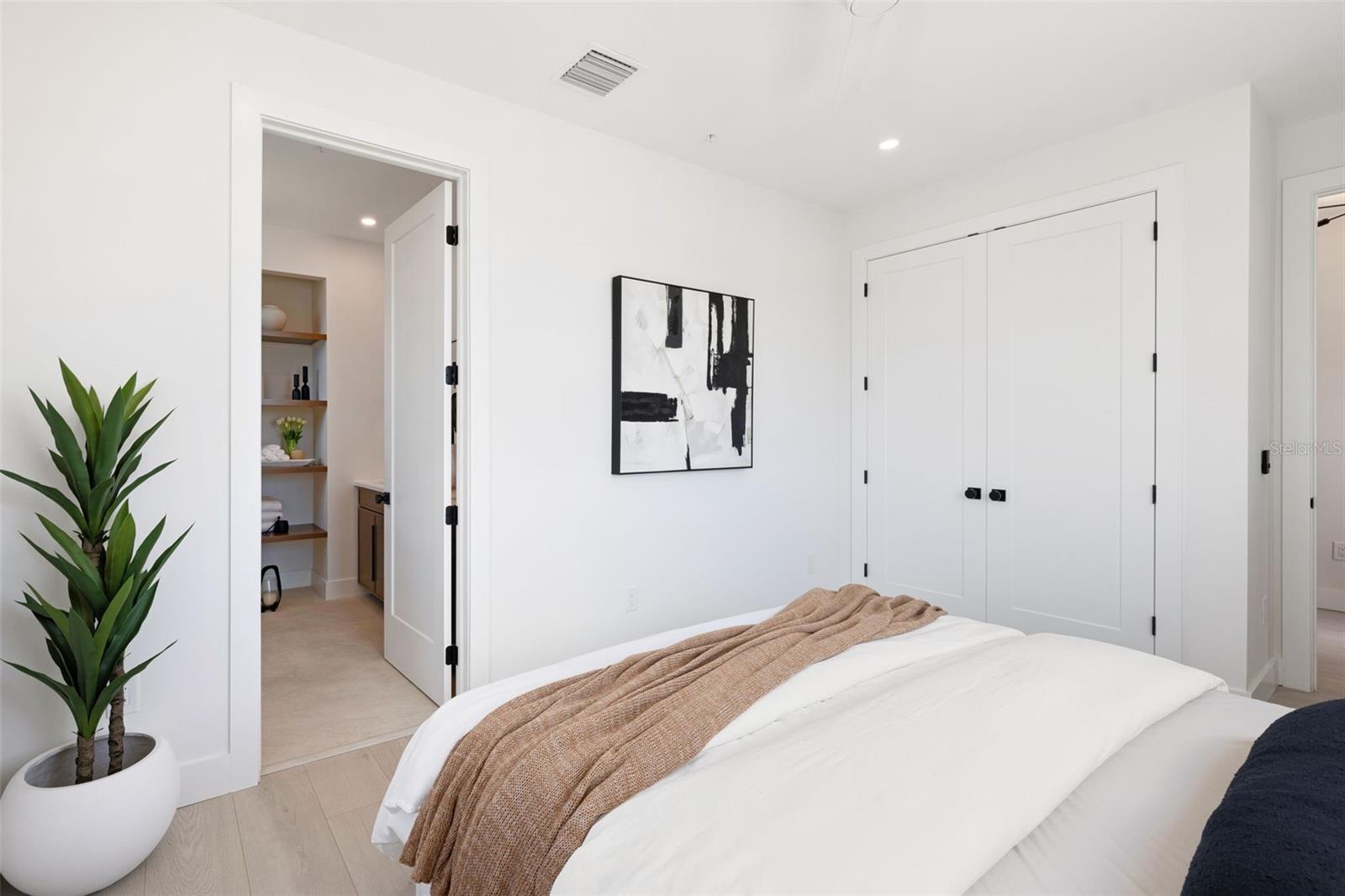 Image 29 of 65 For 10340 2nd Way N