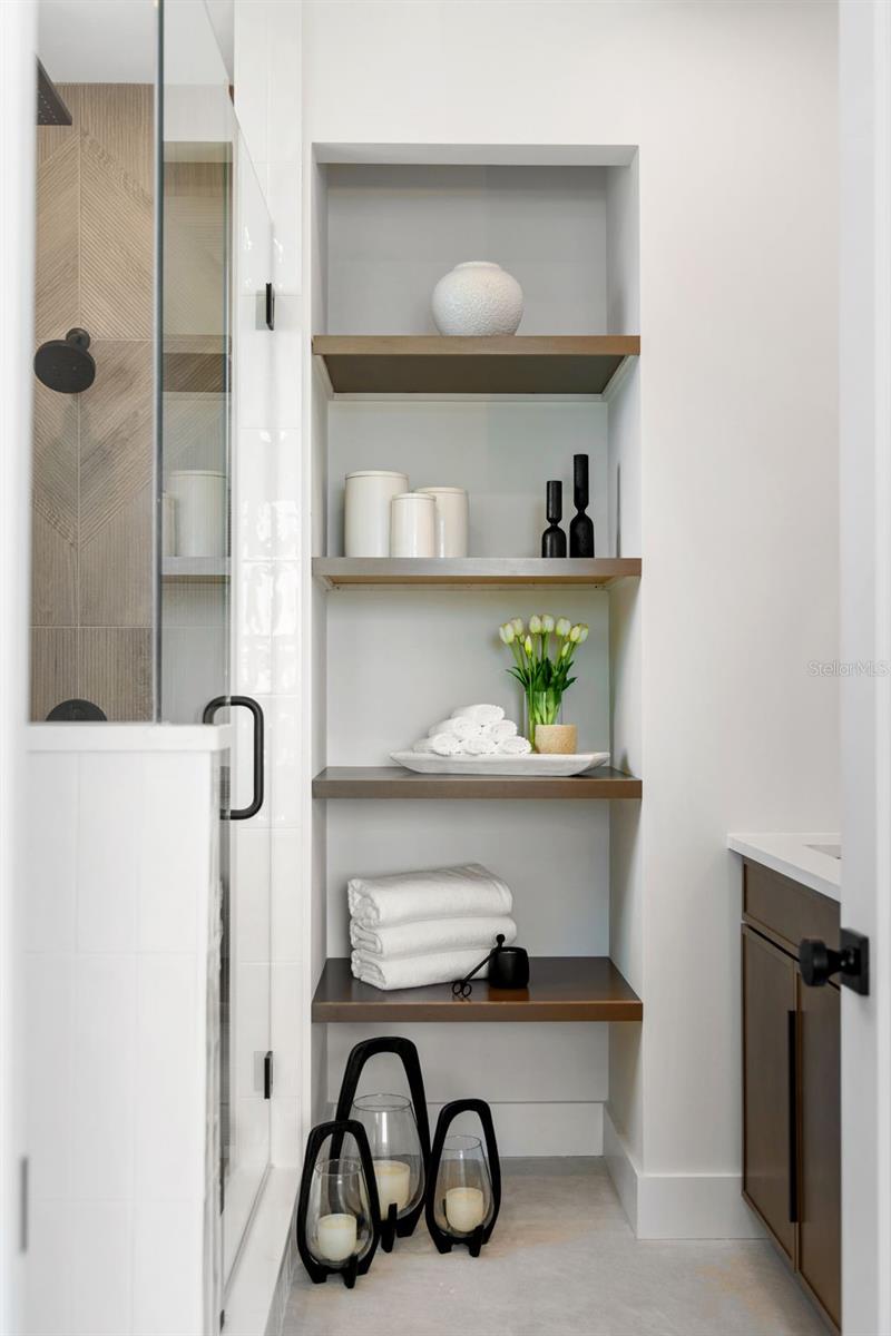 Image 33 of 65 For 10340 2nd Way N