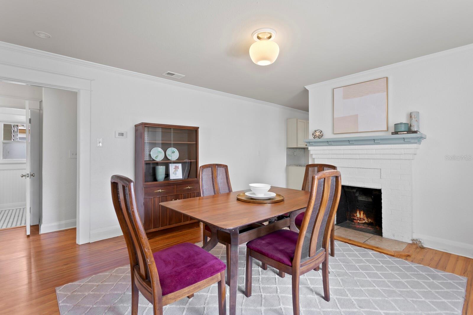 Image 9 of 49 For 1003 Emma Street