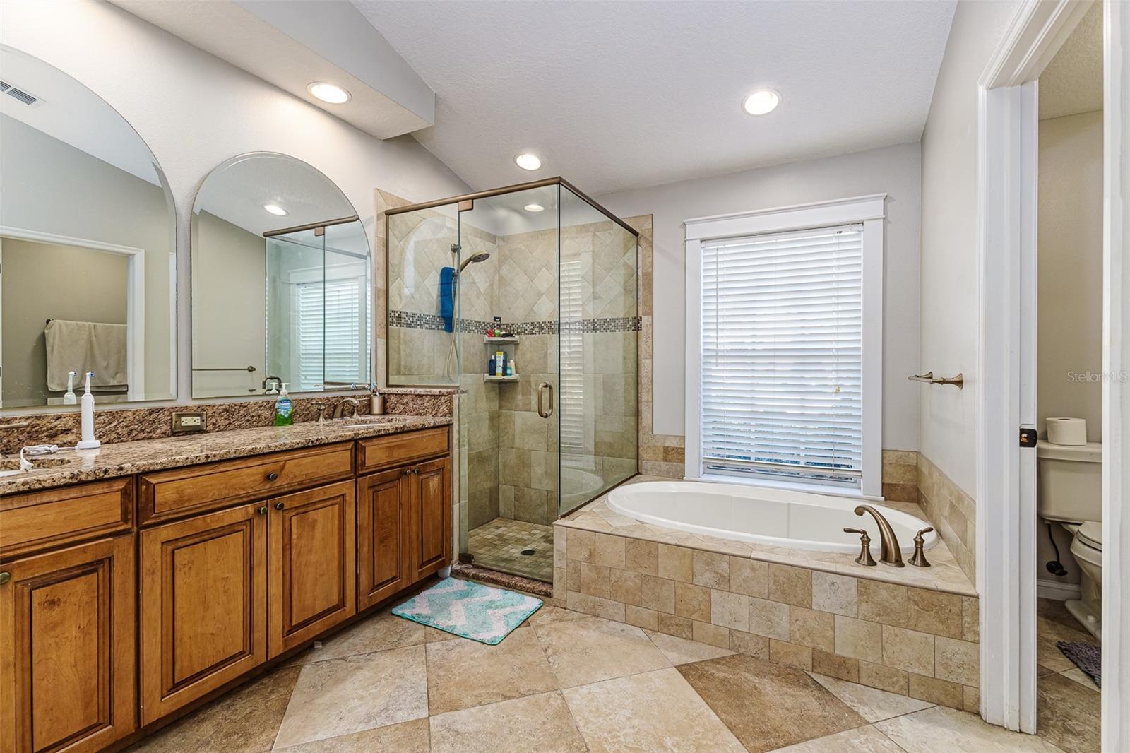 Image 14 of 23 For 447 Bridle Path Way