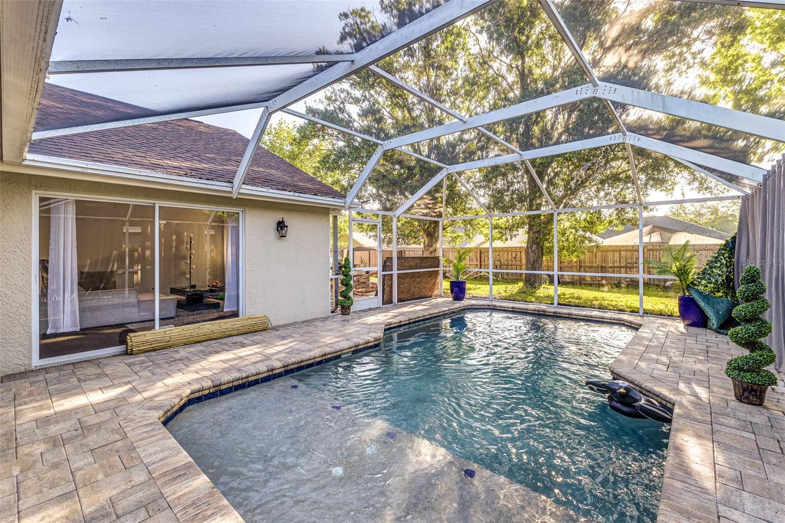 Image 18 of 23 For 447 Bridle Path Way