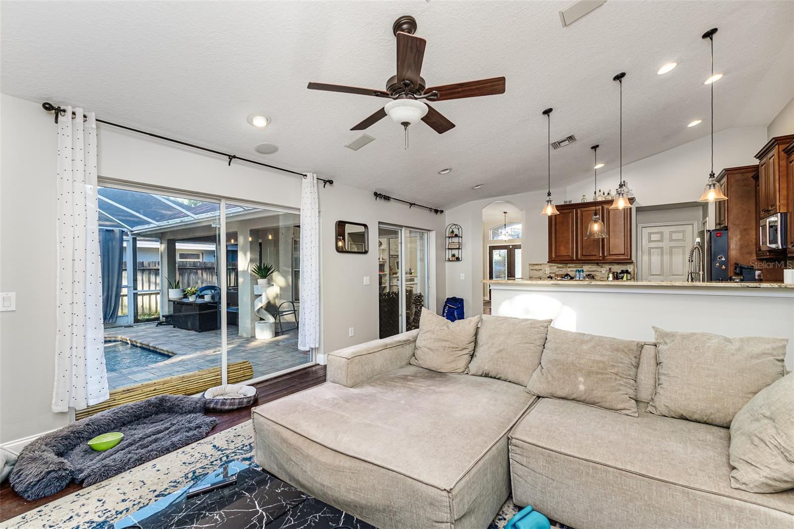 Image 9 of 23 For 447 Bridle Path Way