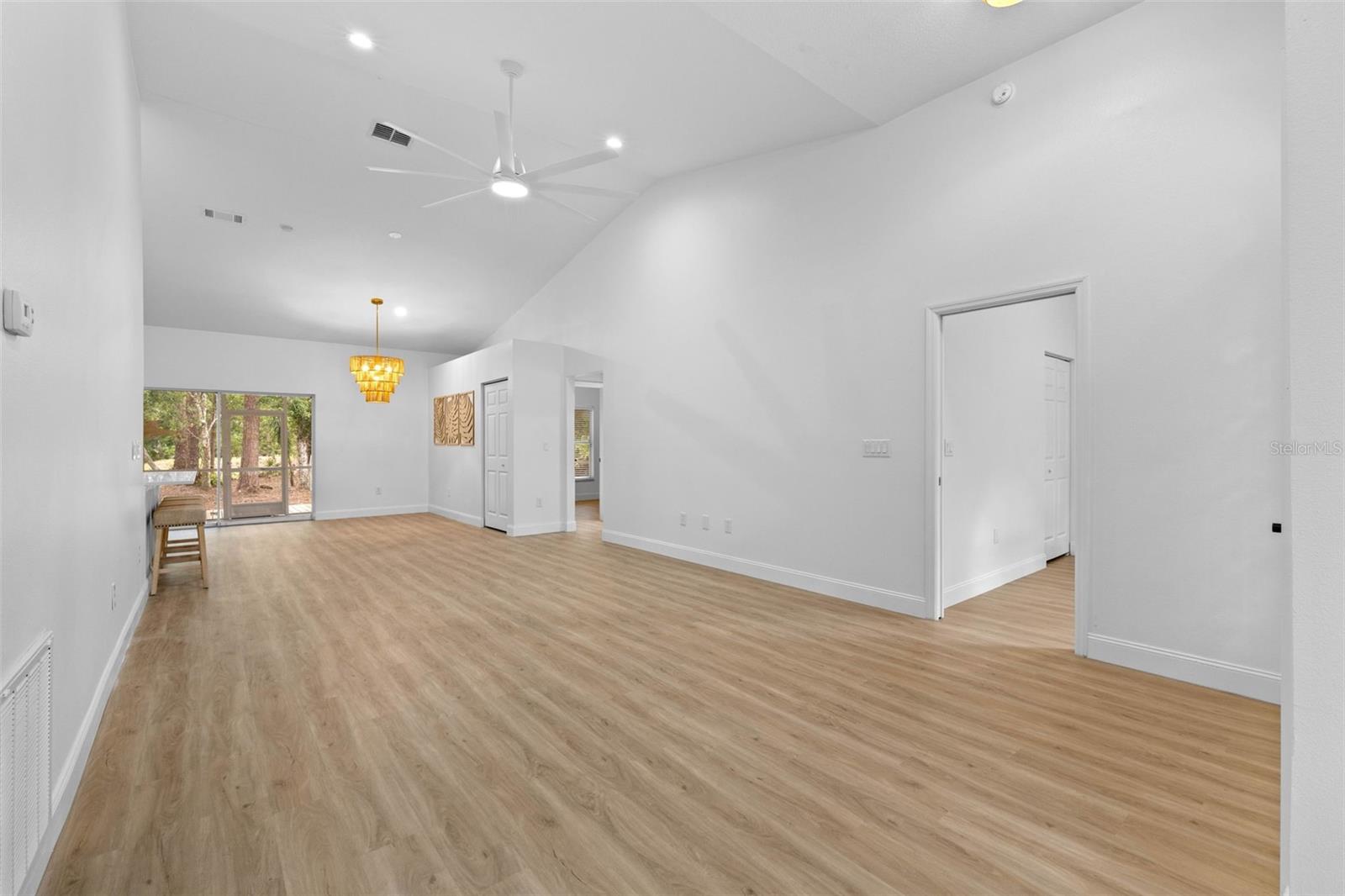 Image 7 of 46 For 7644 Conrad Street