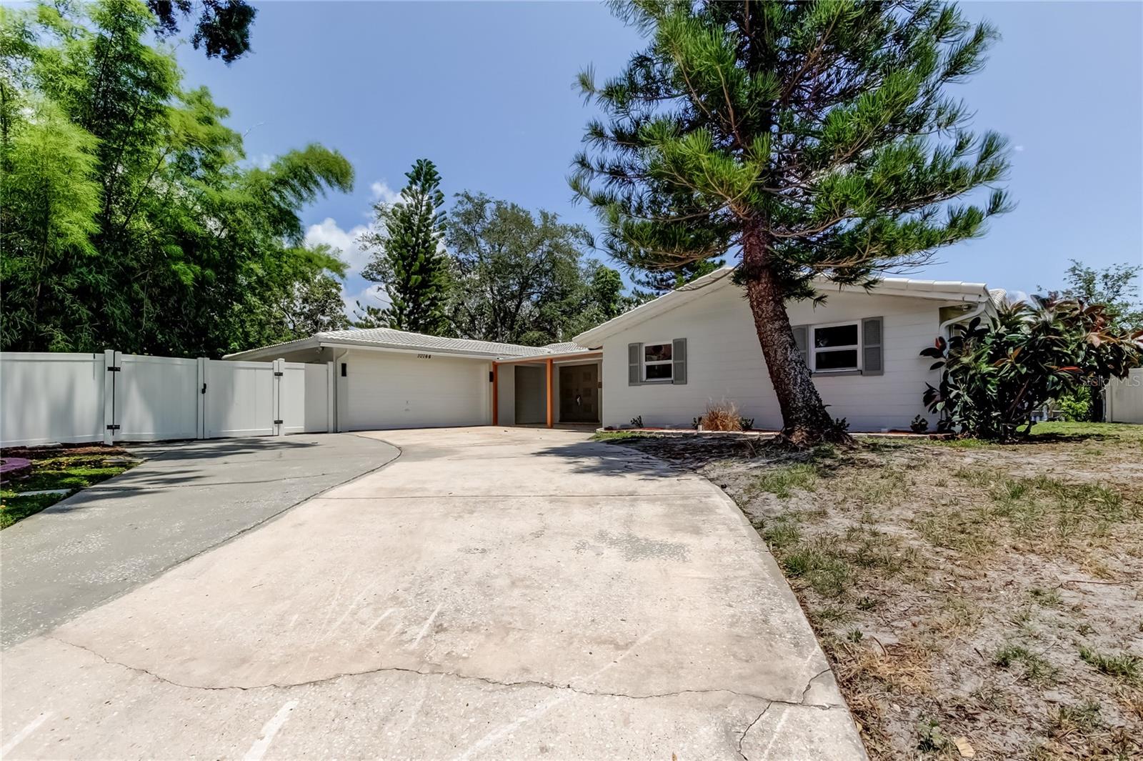Details for 10744 Drummond Road, TAMPA, FL 33615