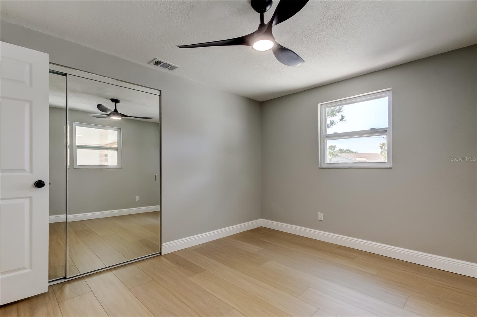 Image 33 of 64 For 10744 Drummond Road