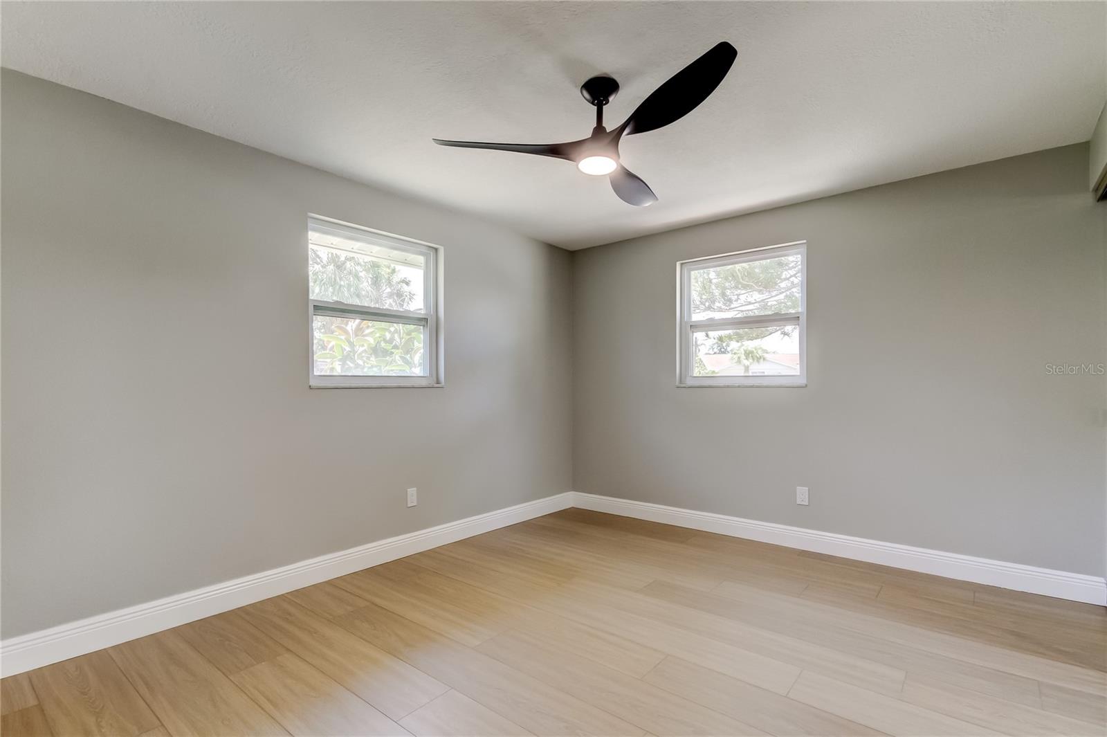 Image 43 of 64 For 10744 Drummond Road