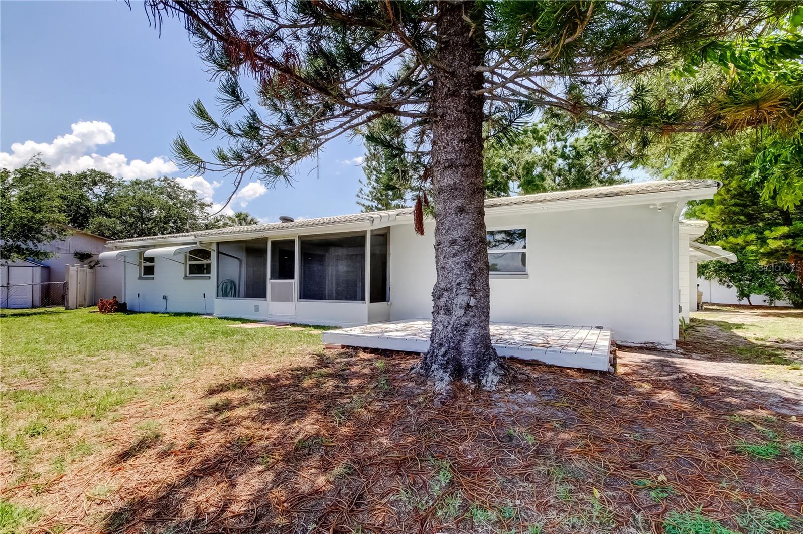 Image 58 of 64 For 10744 Drummond Road