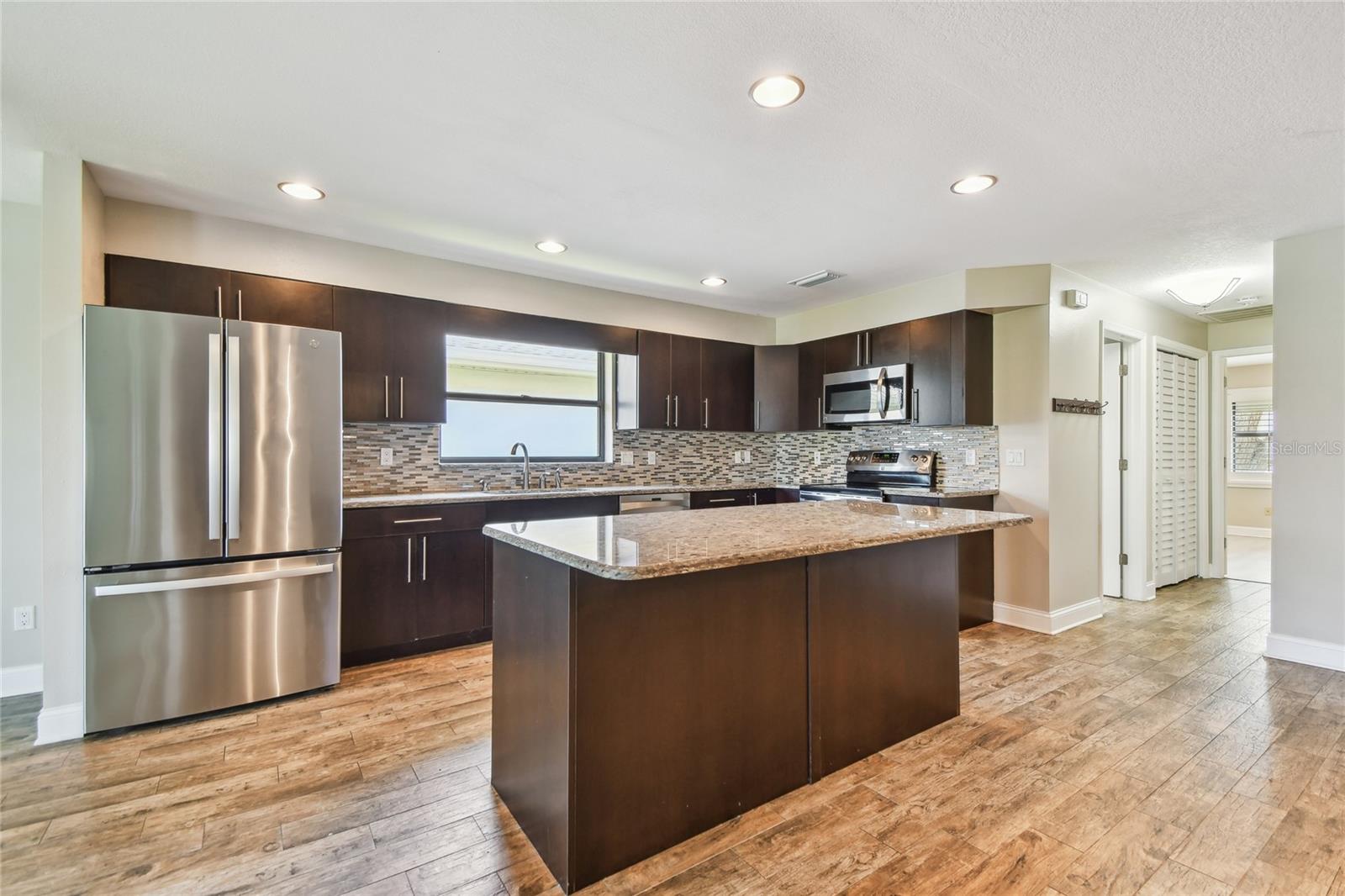 Image 15 of 83 For 1175 San Carlos Avenue Ne