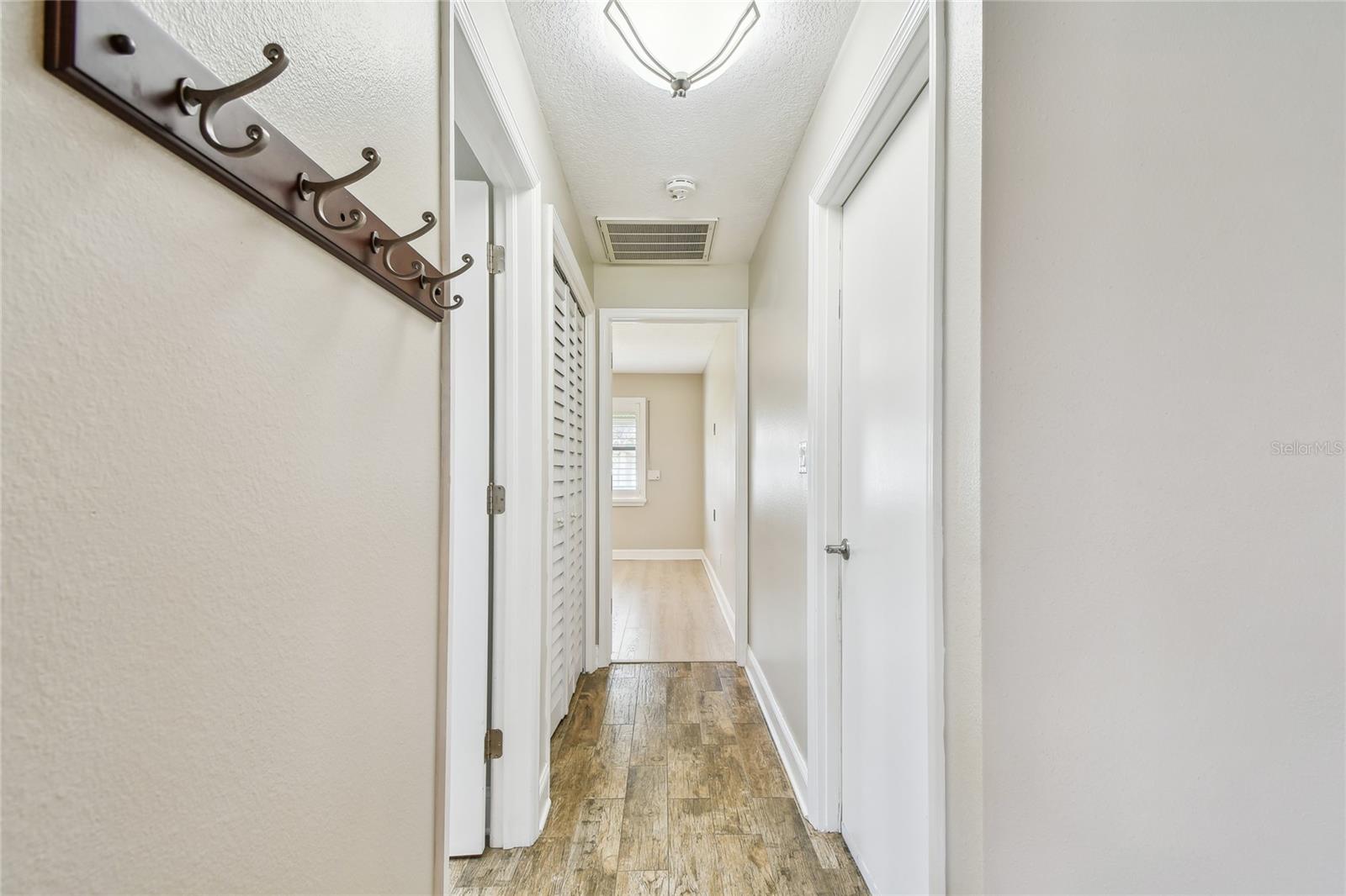 Image 32 of 83 For 1175 San Carlos Avenue Ne