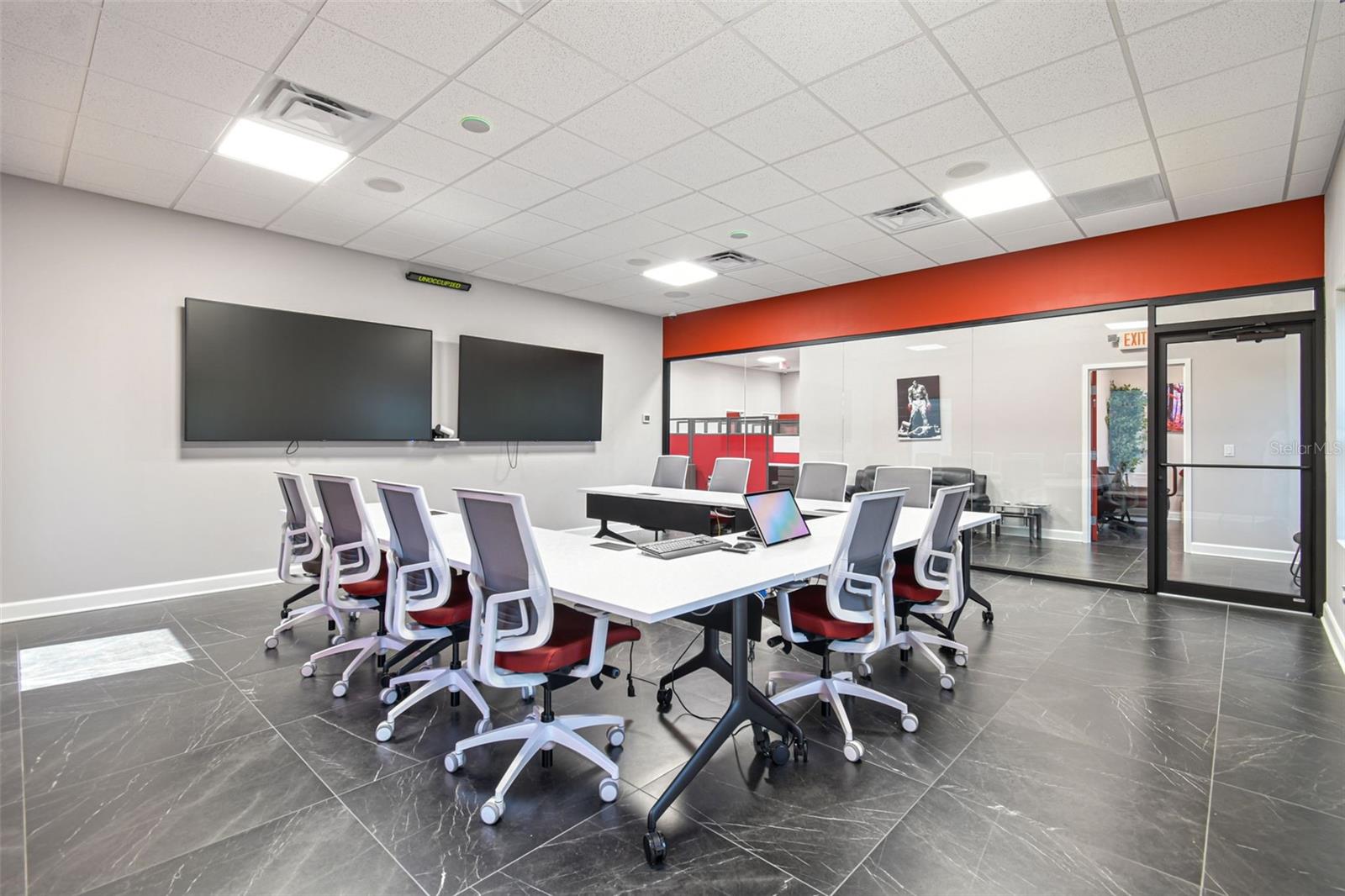 Listing photo id 15 for 13908 Monroes Business Park