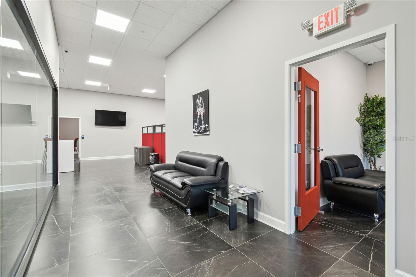 Listing photo id 16 for 13908 Monroes Business Park