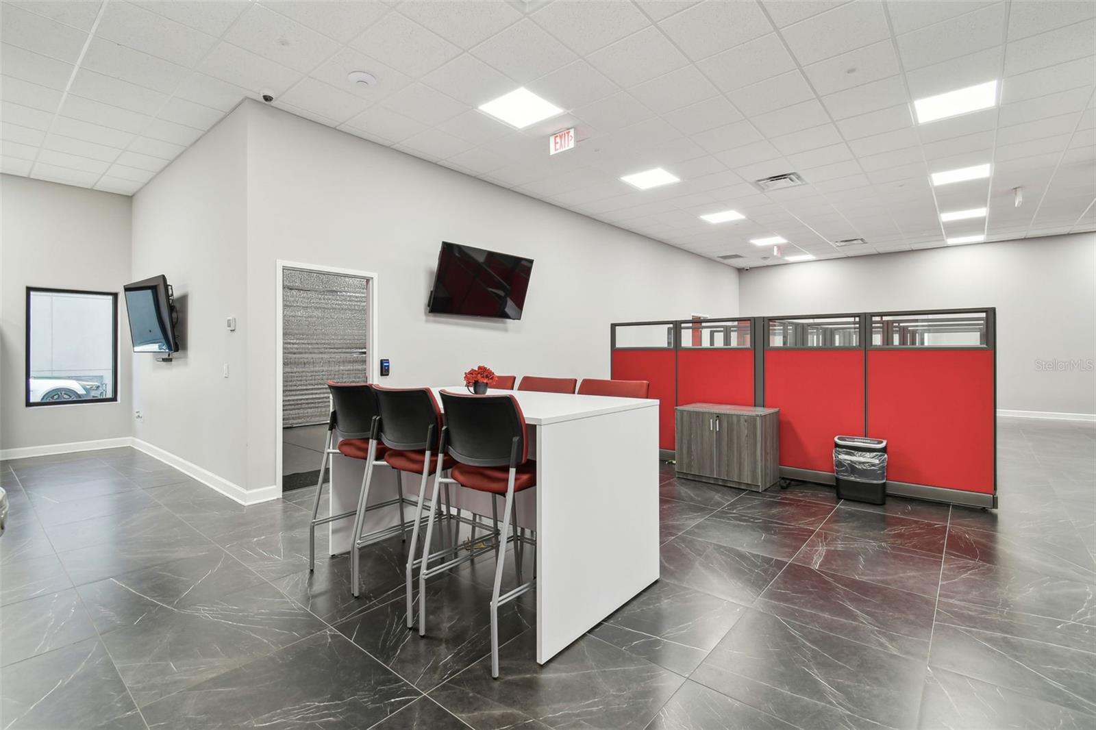Listing photo id 20 for 13908 Monroes Business Park