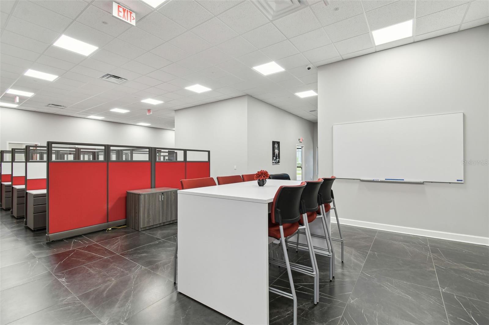 Listing photo id 21 for 13908 Monroes Business Park