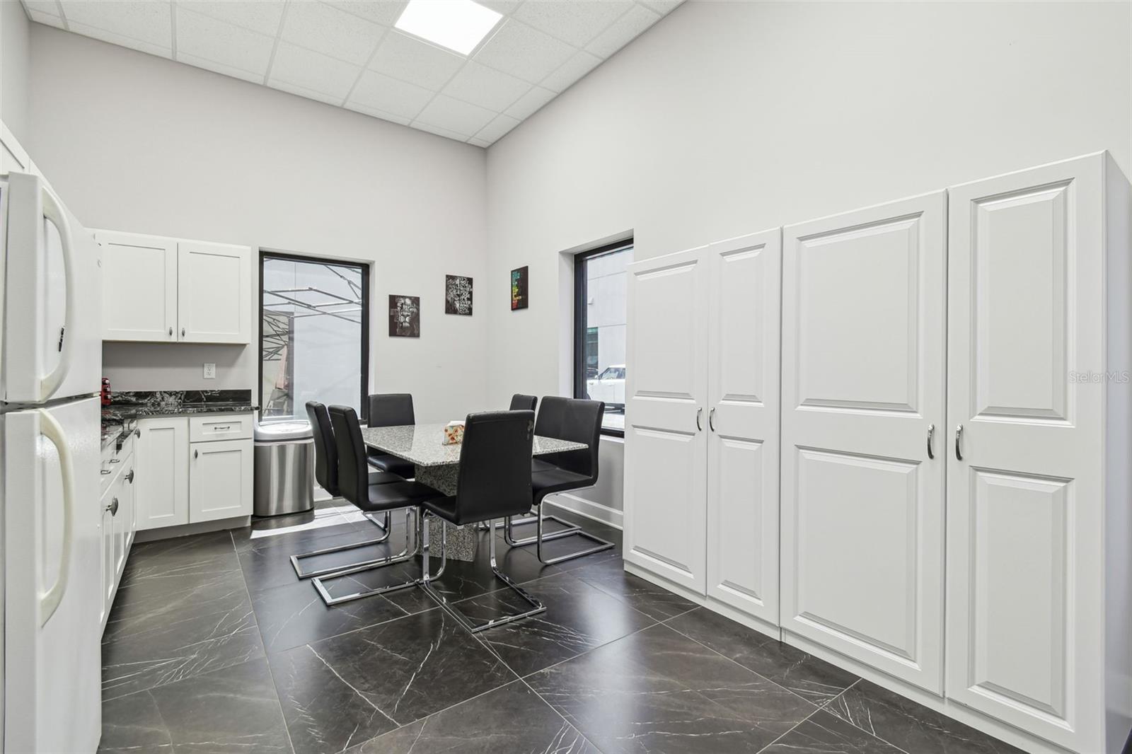 Listing photo id 31 for 13908 Monroes Business Park