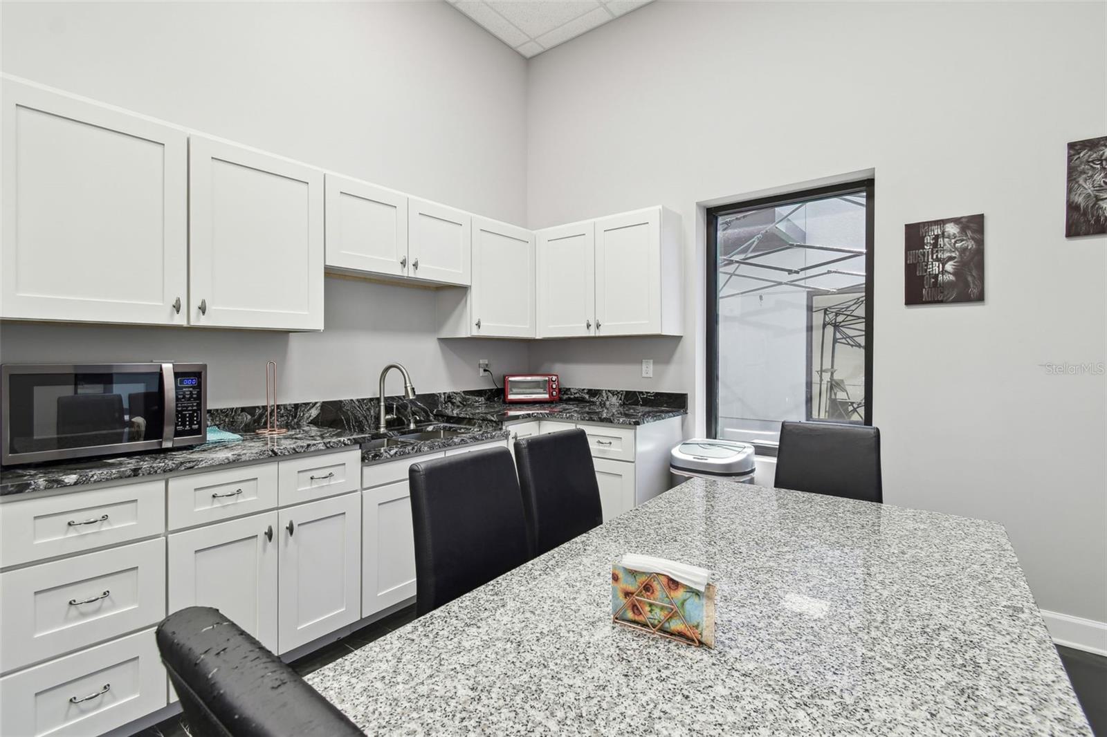 Listing photo id 32 for 13908 Monroes Business Park