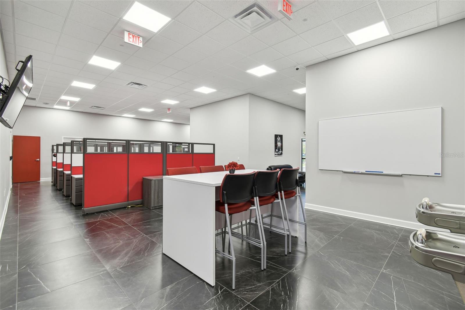 Listing photo id 34 for 13908 Monroes Business Park