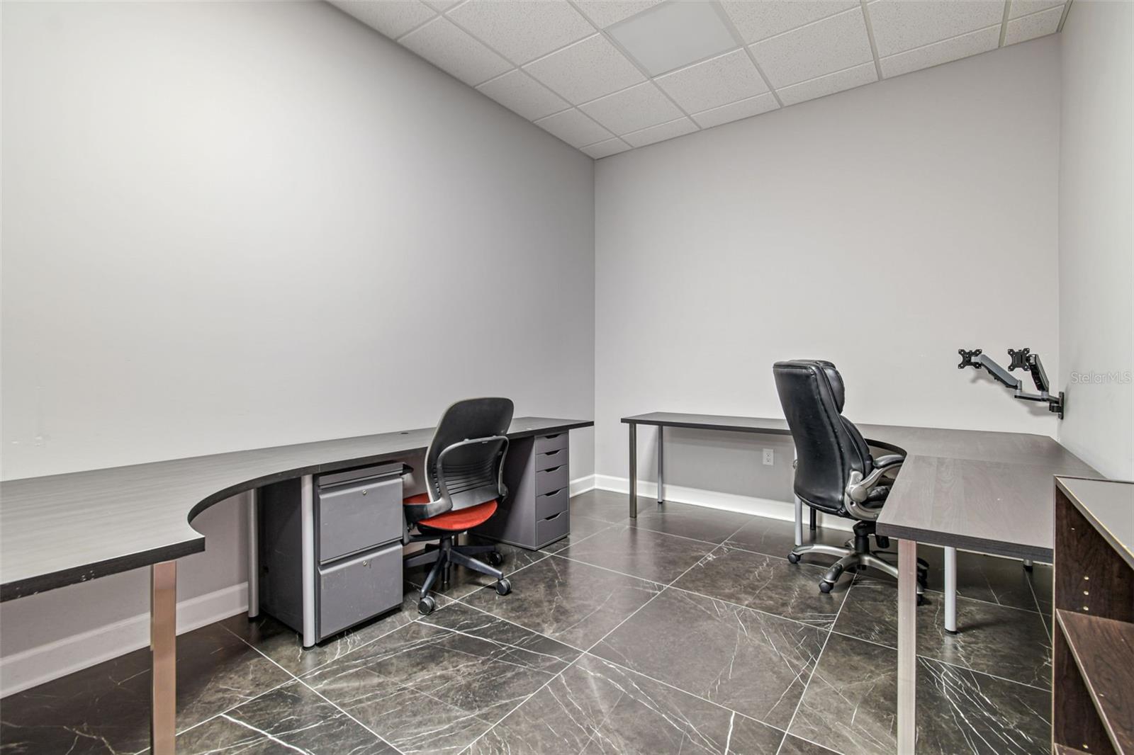 Listing photo id 37 for 13908 Monroes Business Park