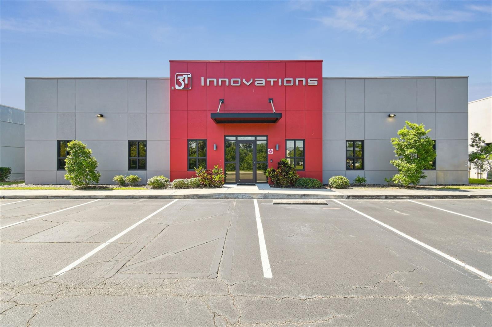 Listing photo id 2 for 13908 Monroes Business Park