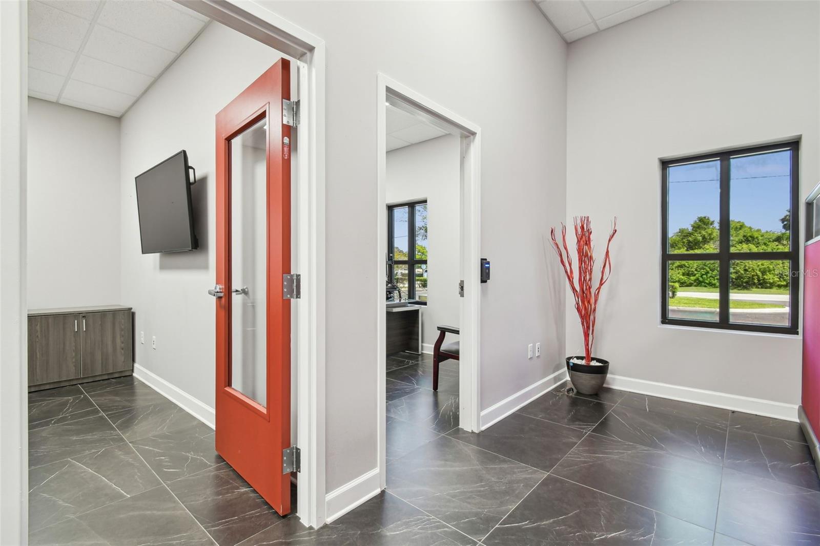 Listing photo id 48 for 13908 Monroes Business Park