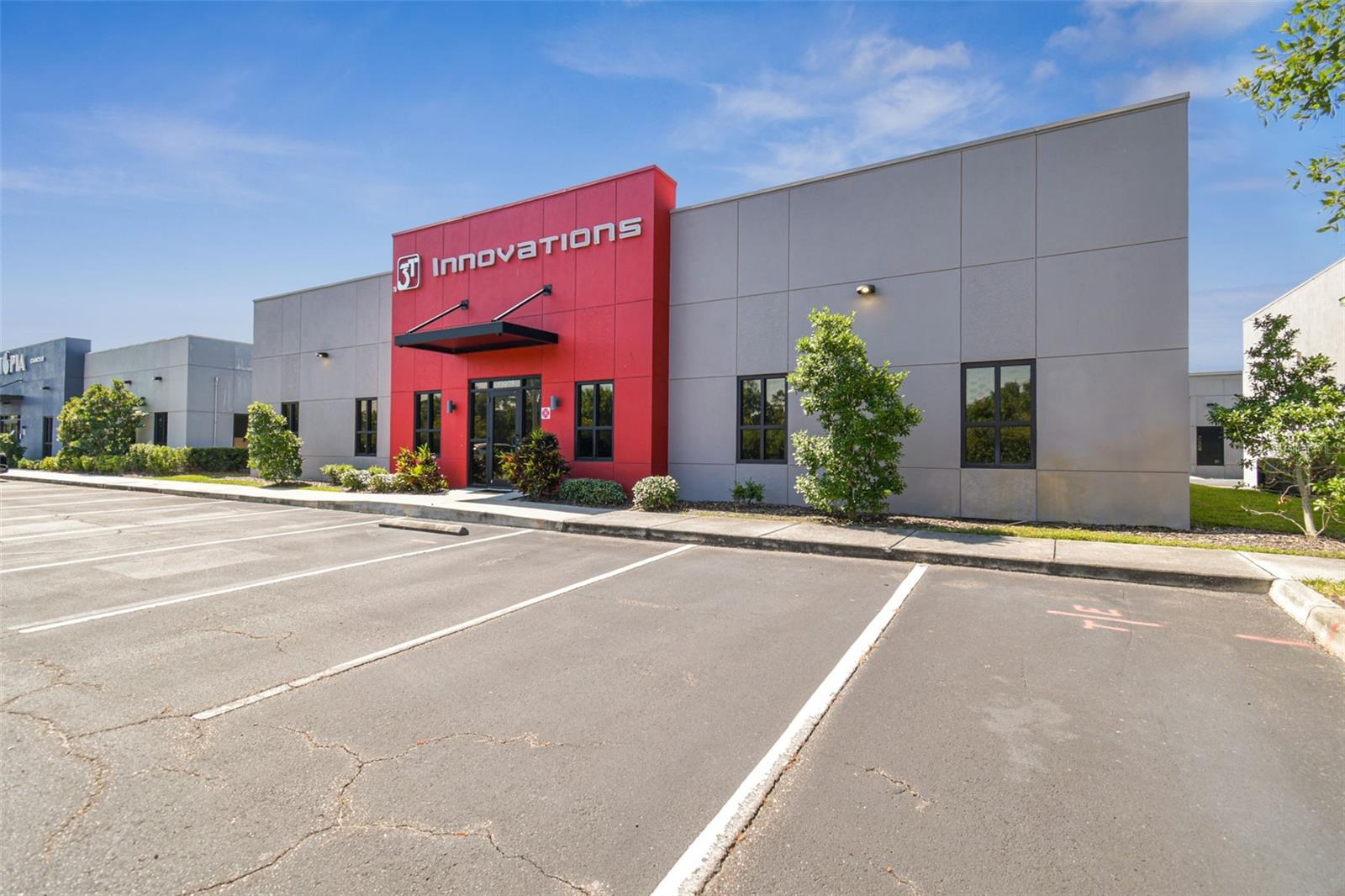 Listing photo id 4 for 13908 Monroes Business Park