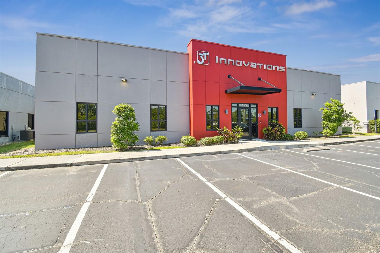 Listing photo id 5 for 13908 Monroes Business Park