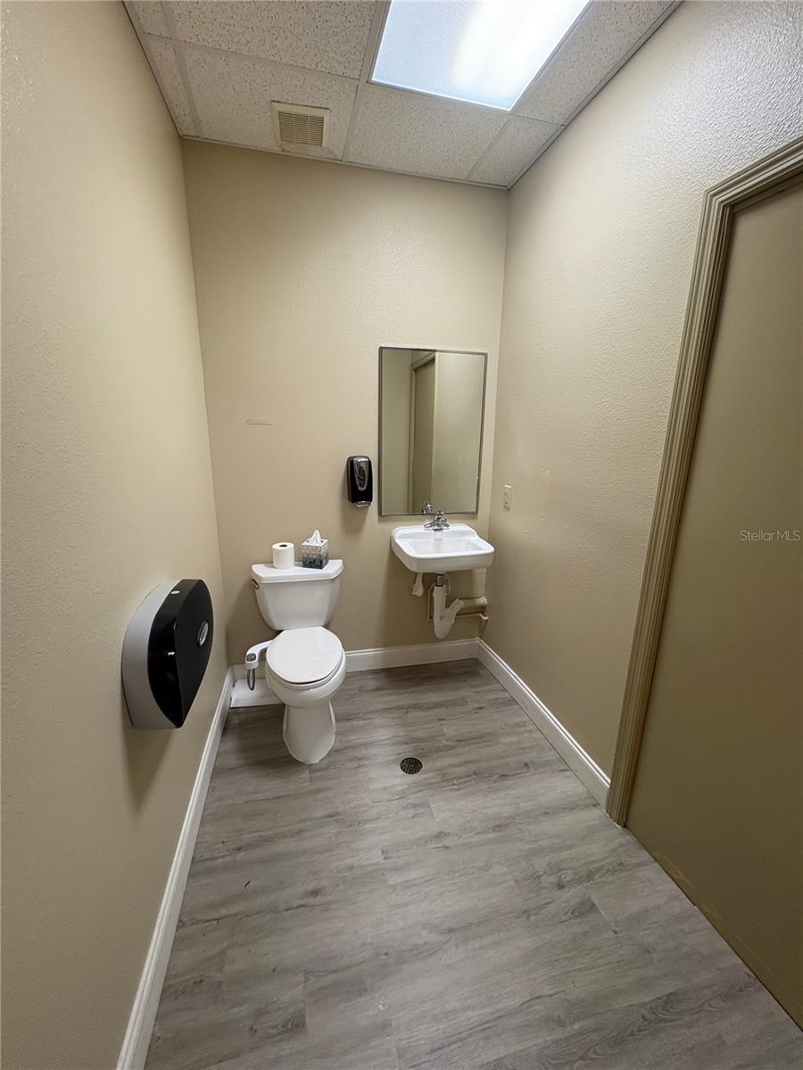 Image 15 of 19 For 13250 56th Street 102