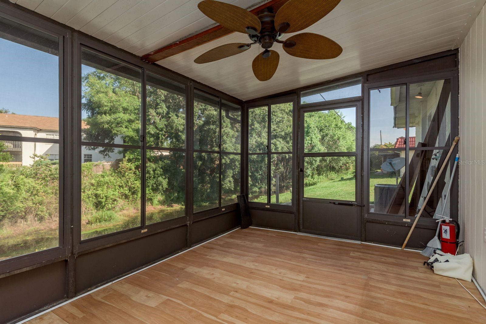Listing photo id 22 for 4039 La Pasida Lane