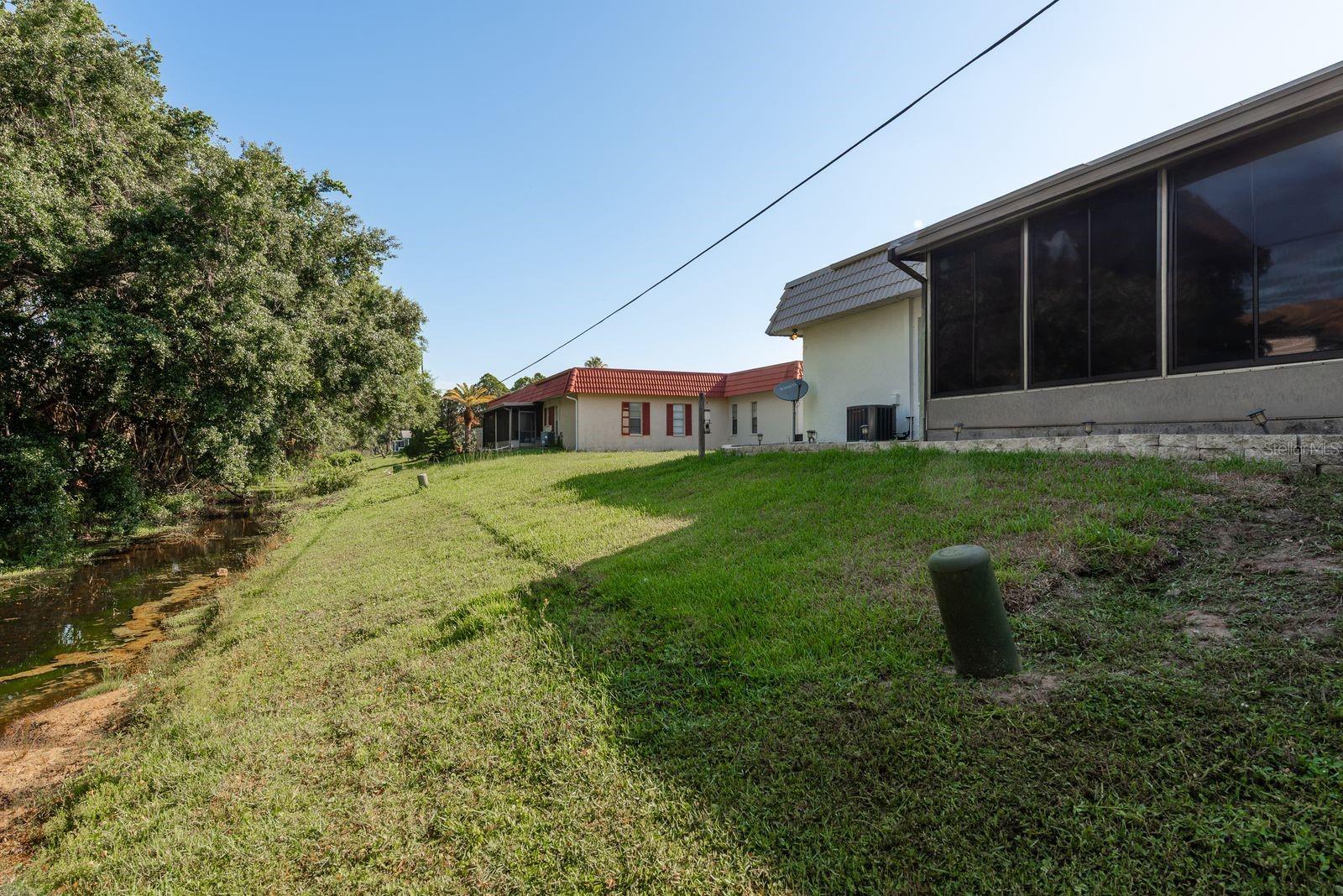 Listing photo id 27 for 4039 La Pasida Lane