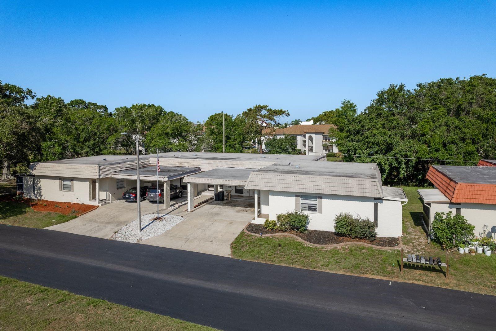 Listing photo id 29 for 4039 La Pasida Lane