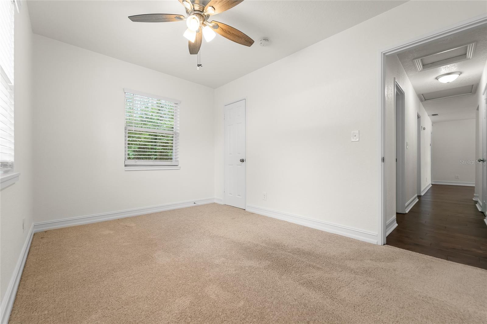 Image 19 of 31 For 3919 Paxton Avenue