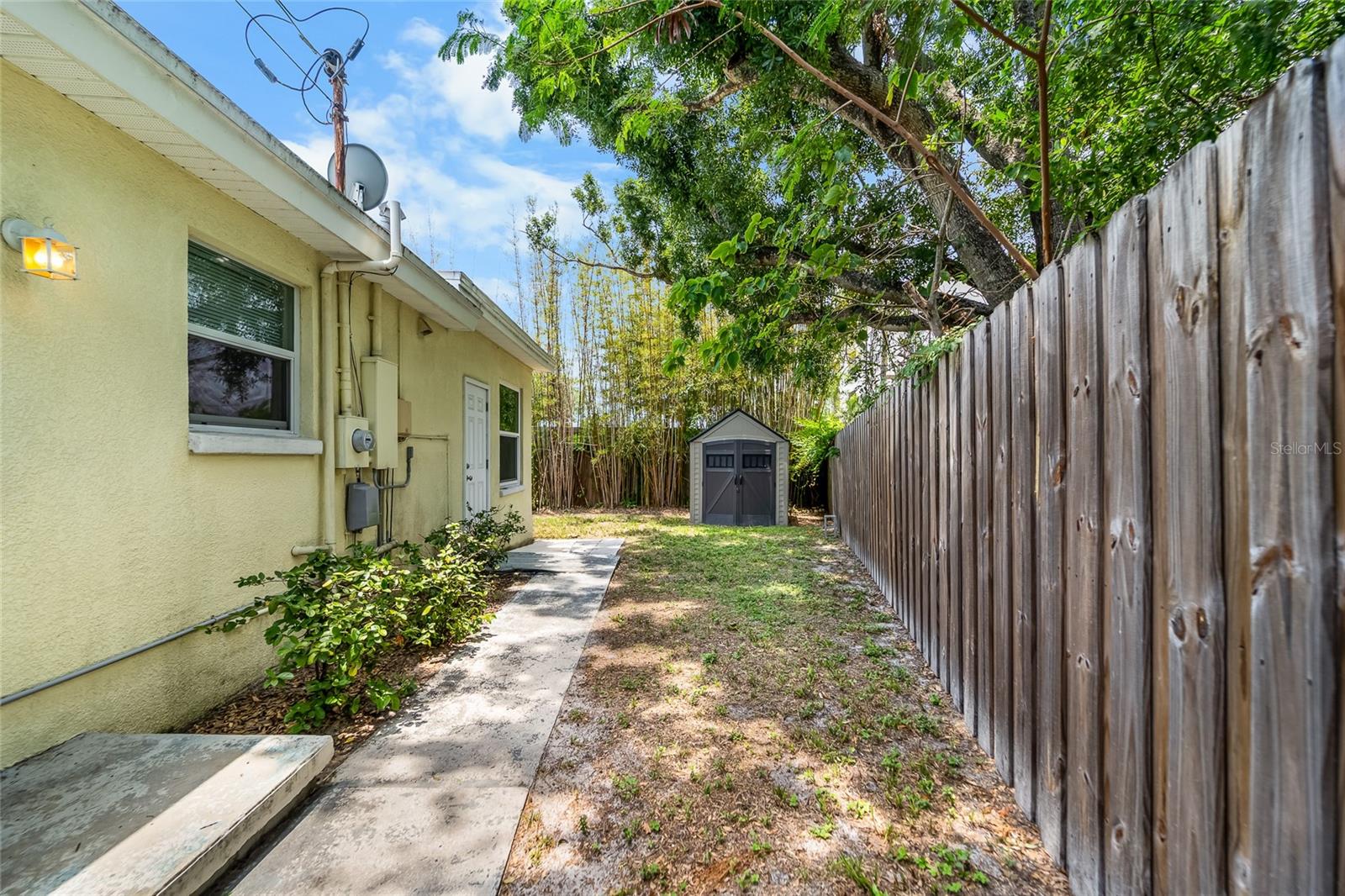 Image 27 of 31 For 3919 Paxton Avenue