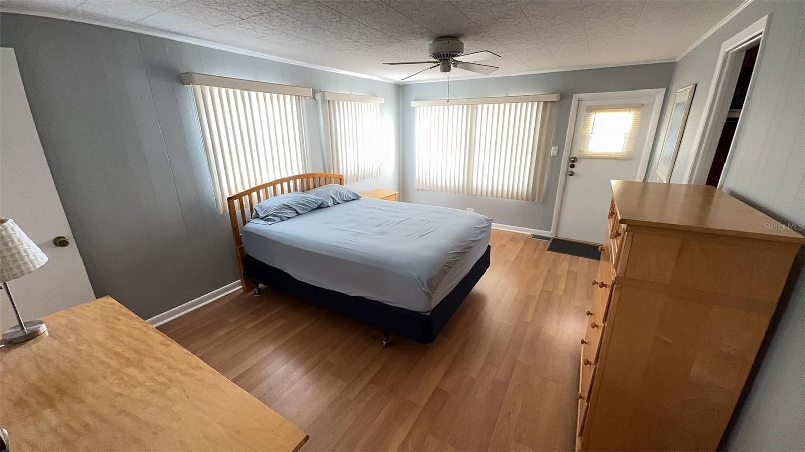 Image 23 of 51 For 4851 Gandy Boulevard B7l23