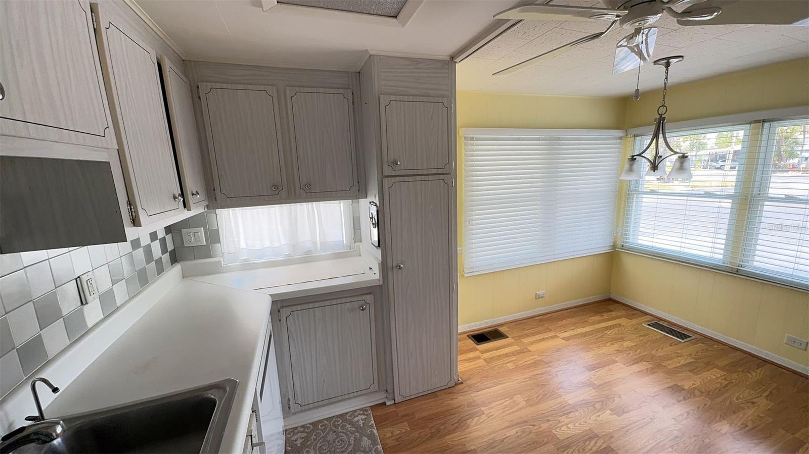Image 25 of 51 For 4851 Gandy Boulevard B7l23