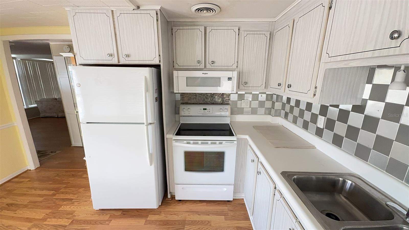 Image 27 of 51 For 4851 Gandy Boulevard B7l23