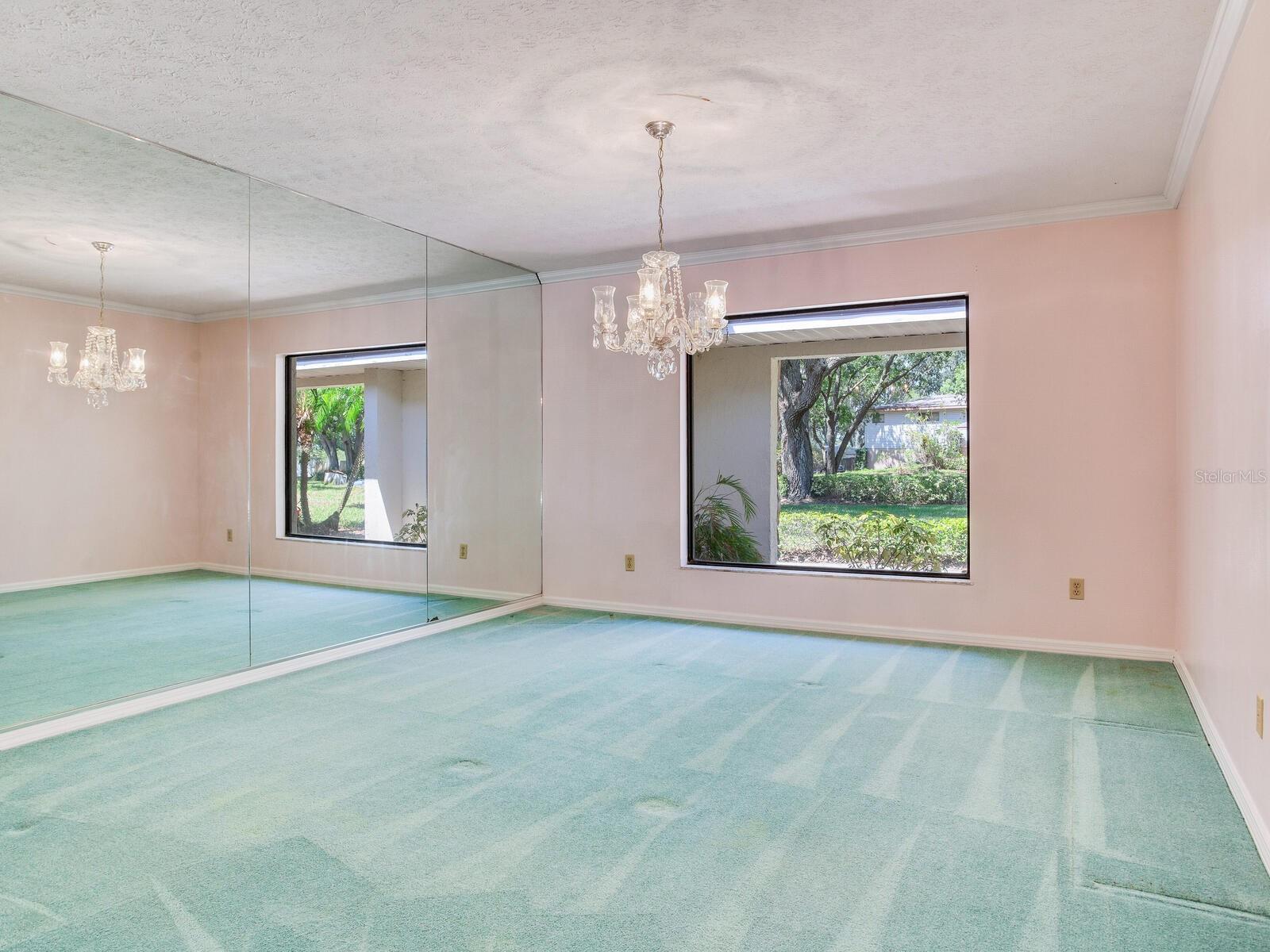 Listing photo id 8 for 2217 High Point Drive