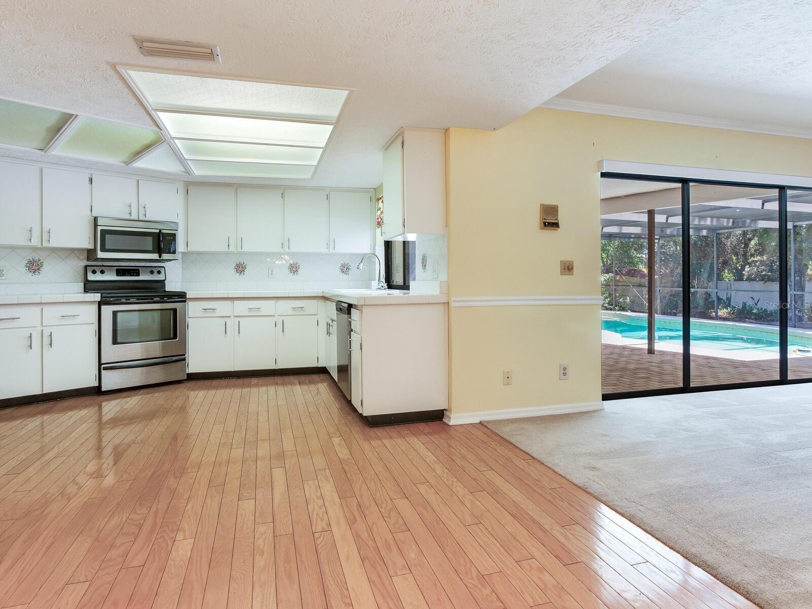 Listing photo id 20 for 2217 High Point Drive