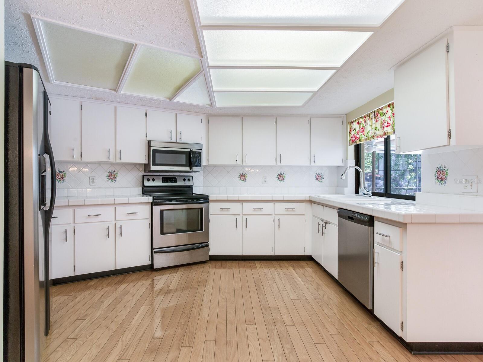 Listing photo id 21 for 2217 High Point Drive