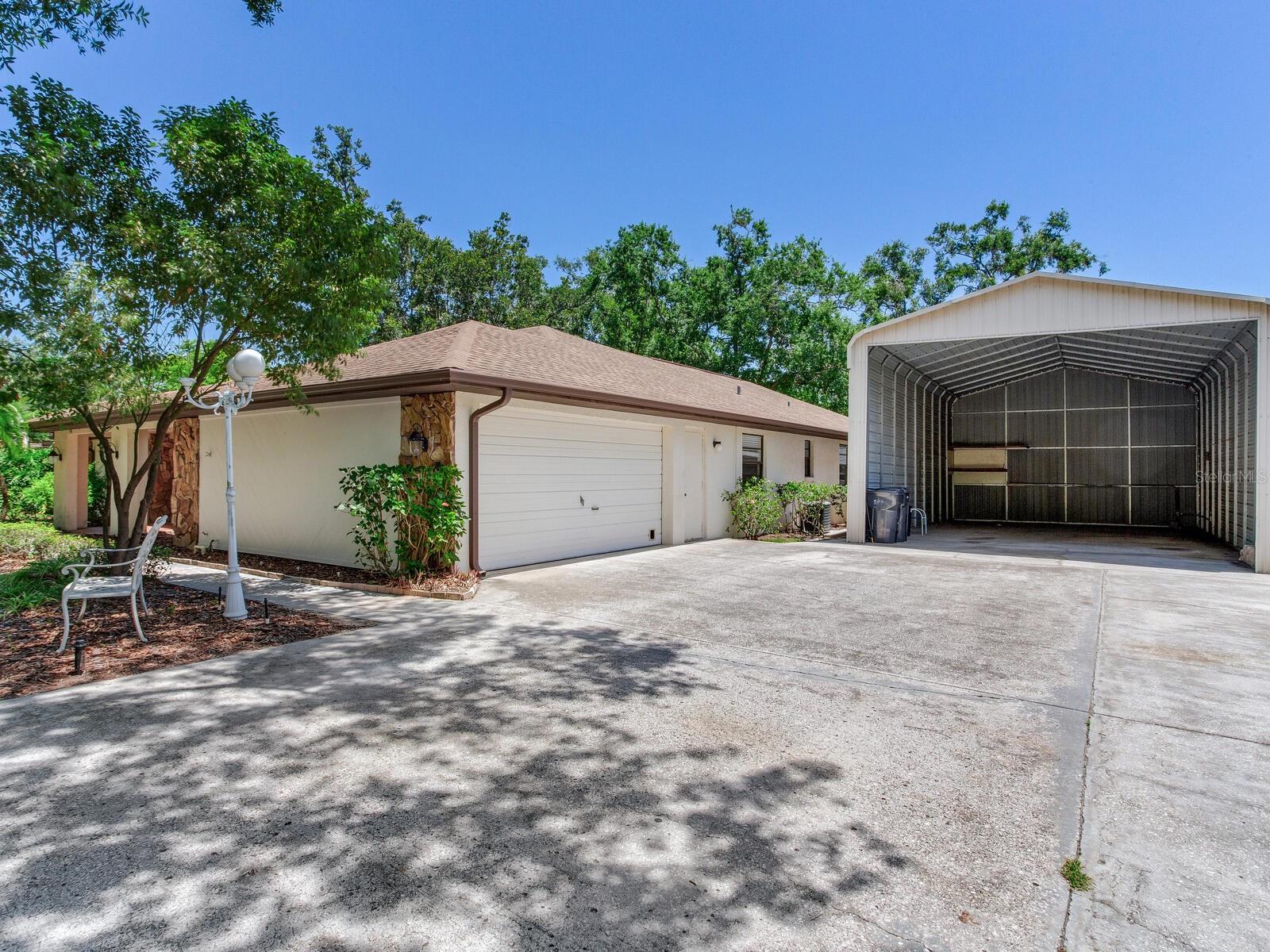 Listing photo id 1 for 2217 High Point Drive