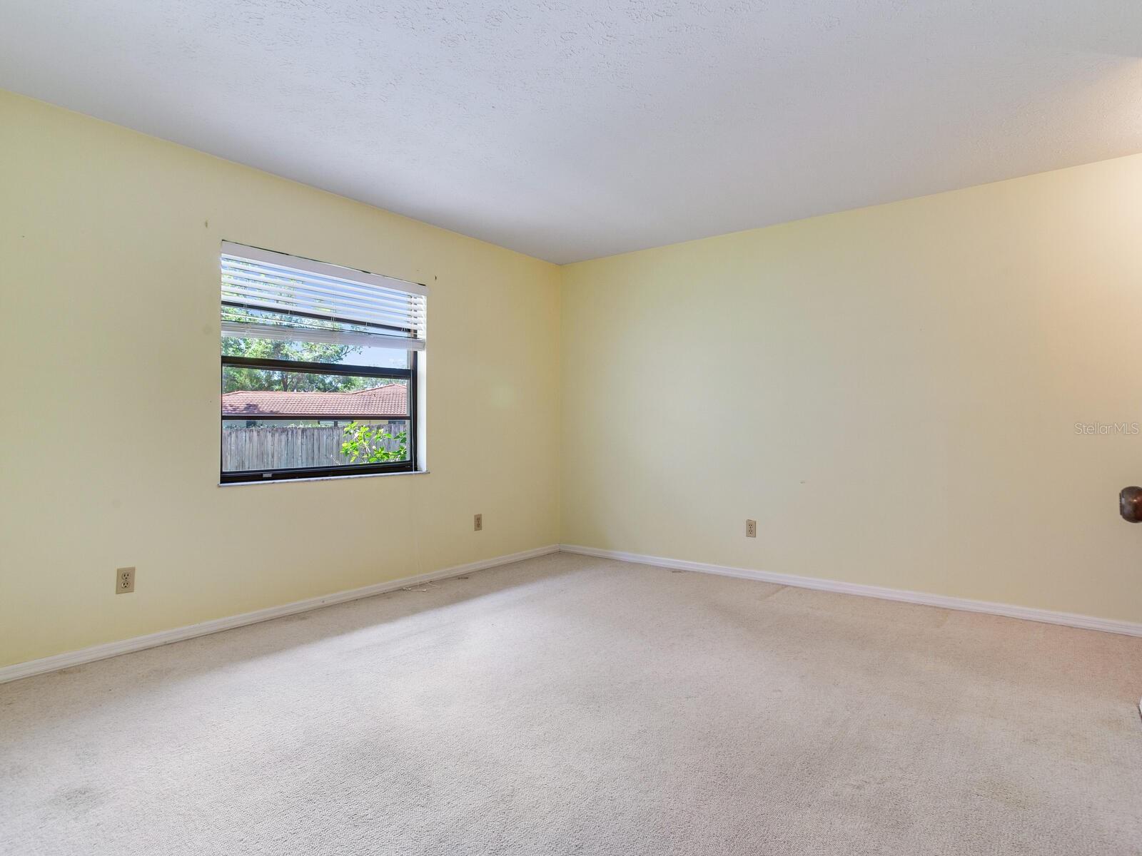 Listing photo id 28 for 2217 High Point Drive