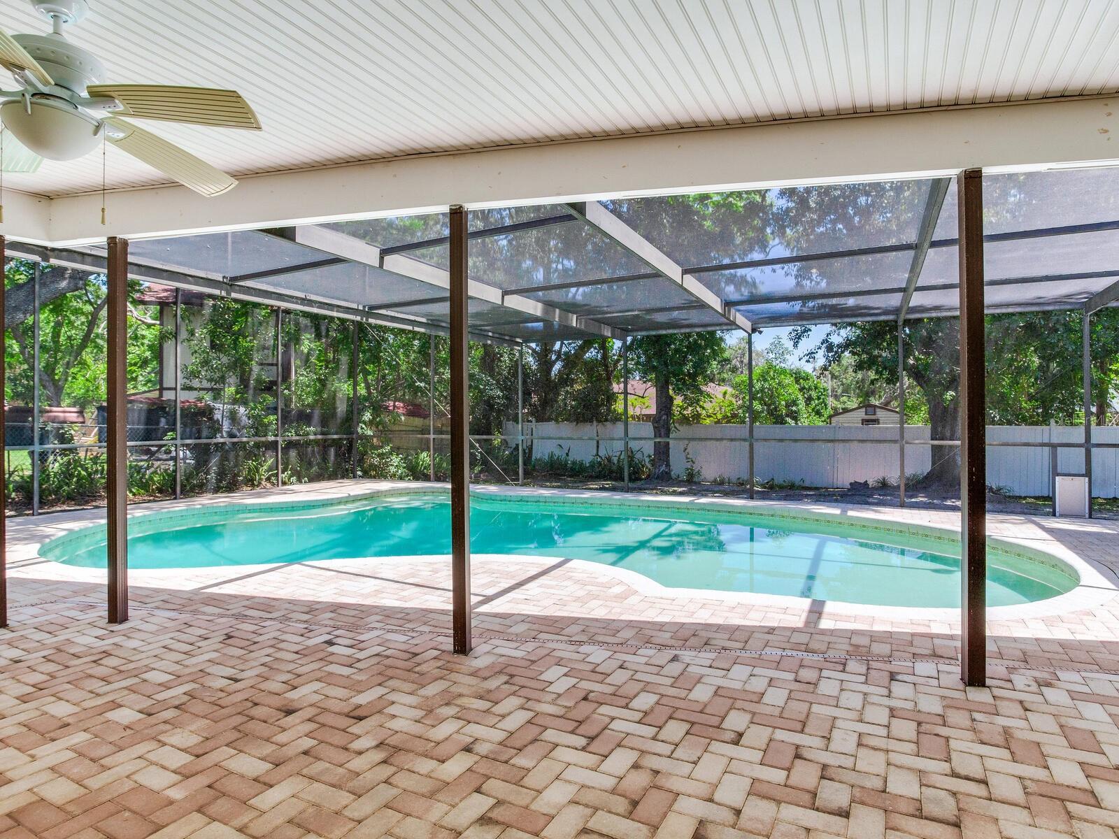 Listing photo id 32 for 2217 High Point Drive